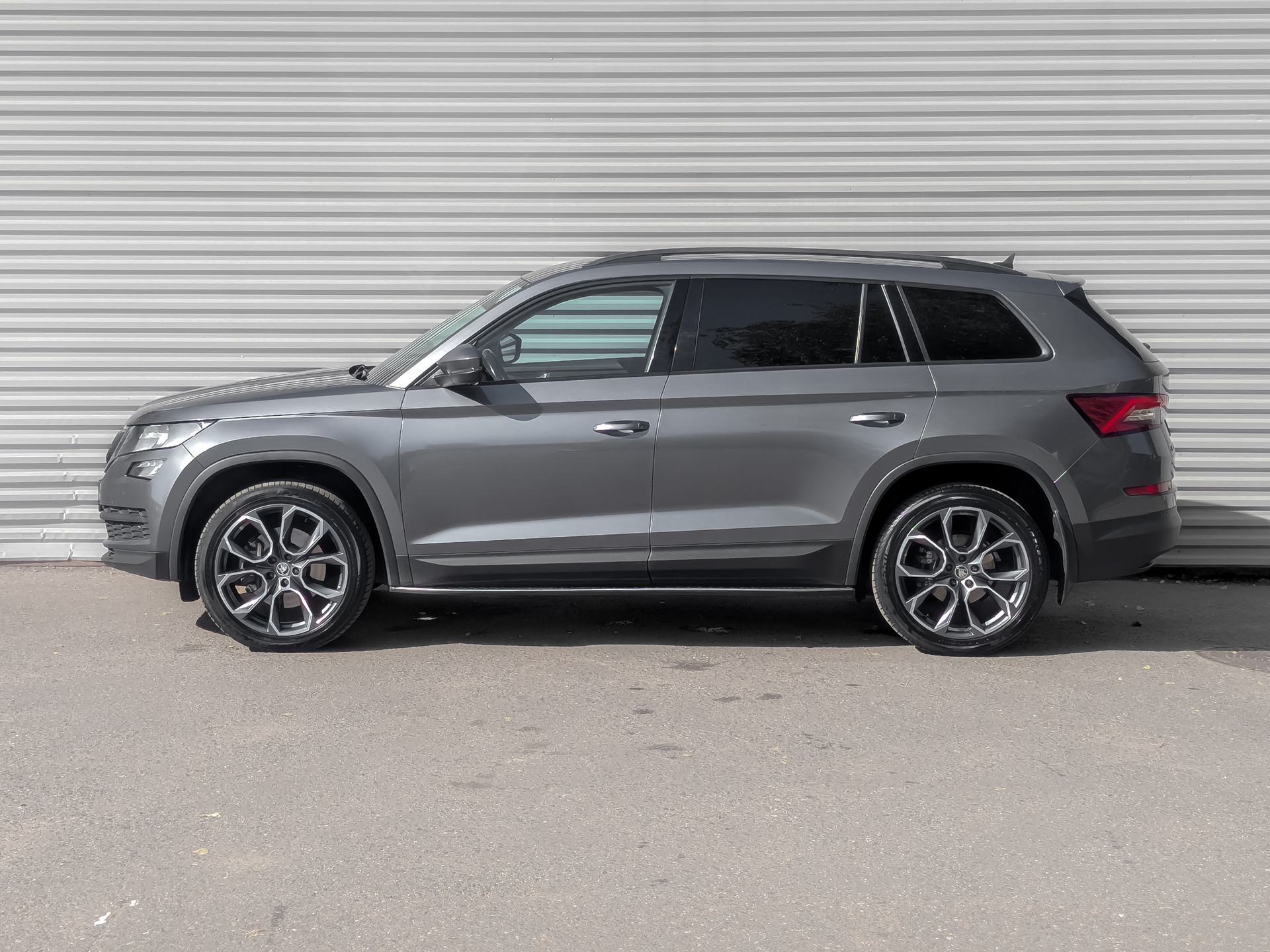 SKODA Kodiaq 2.00 (180 л.с), автомат, 2021, пробег 139 495 км