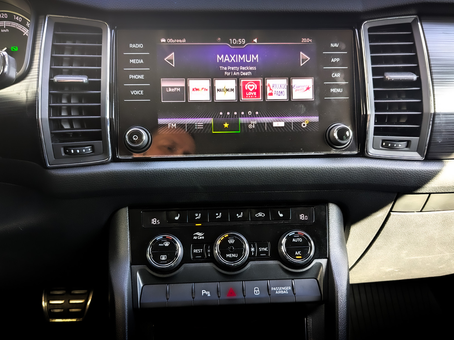 SKODA Kodiaq 2.00 (180 л.с), автомат, 2021, пробег 139 495 км
