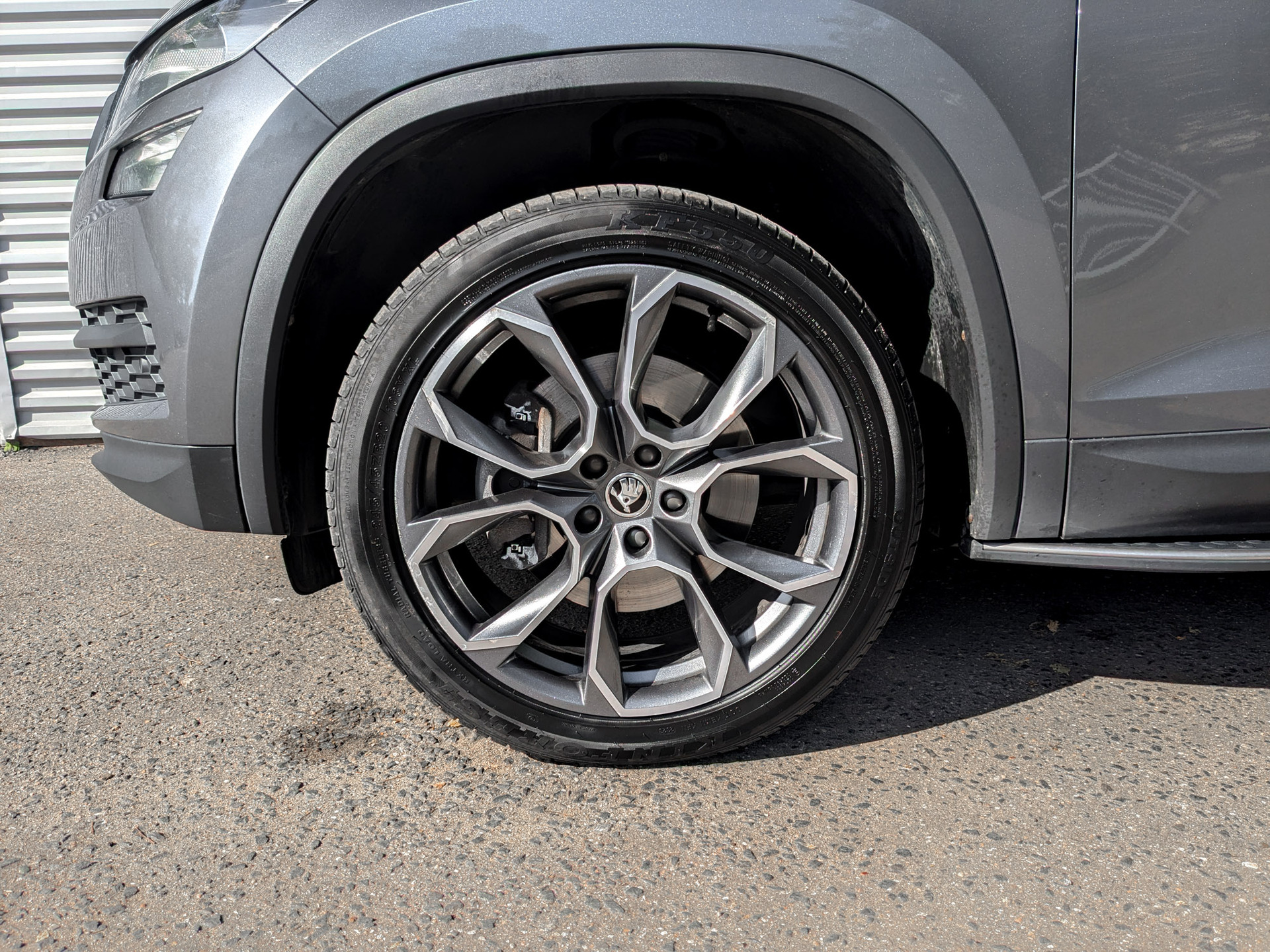 SKODA Kodiaq 2.00 (180 л.с), автомат, 2021, пробег 139 495 км