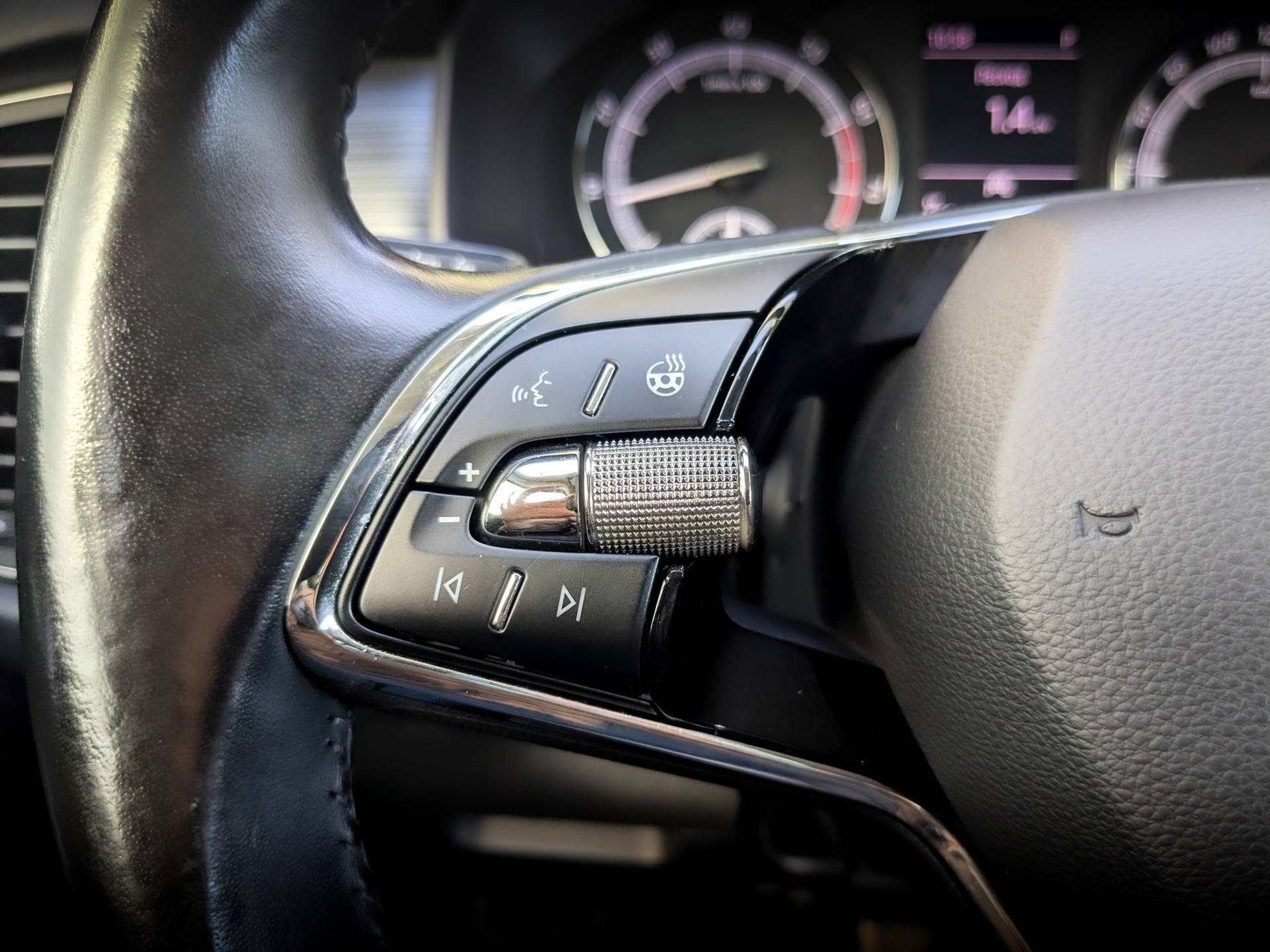SKODA Kodiaq 2.00 (180 л.с), автомат, 2021, пробег 139 495 км
