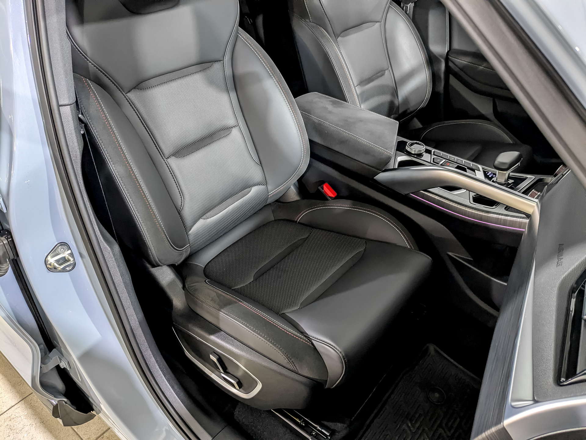 GEELY Tugella 2.00 (238 л.с), автомат, 2022, пробег 28 365 км