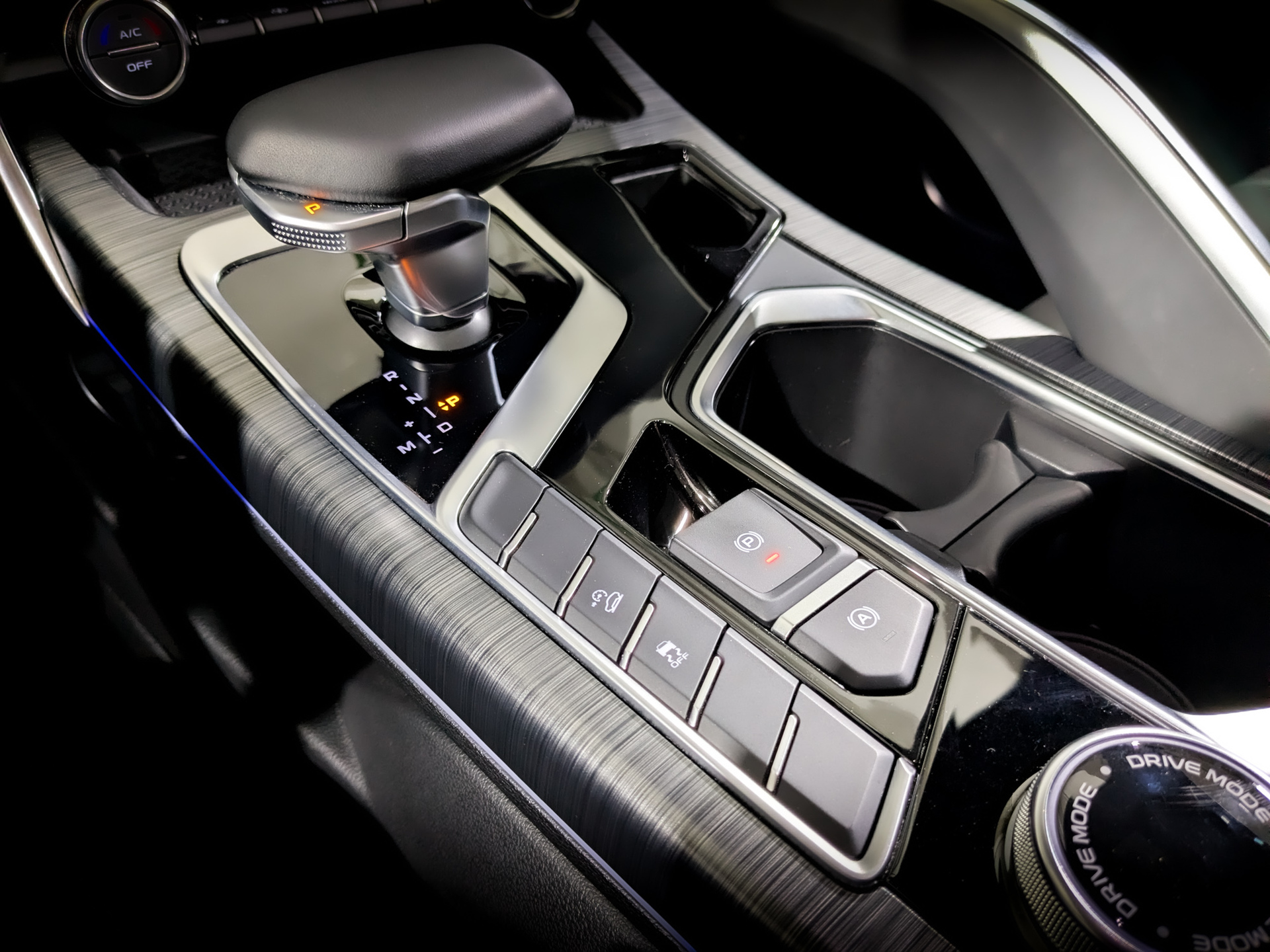 GEELY Tugella 2.00 (238 л.с), автомат, 2022, пробег 28 365 км