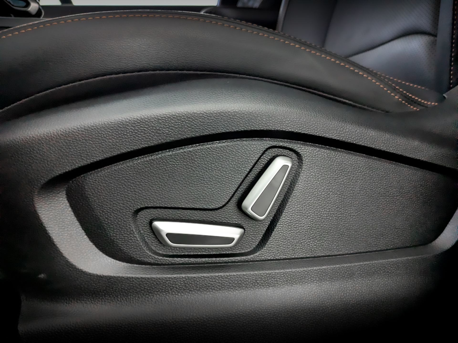 GEELY Okavango 2.00 (200 л.с), автомат, 2024, пробег 12 160 км
