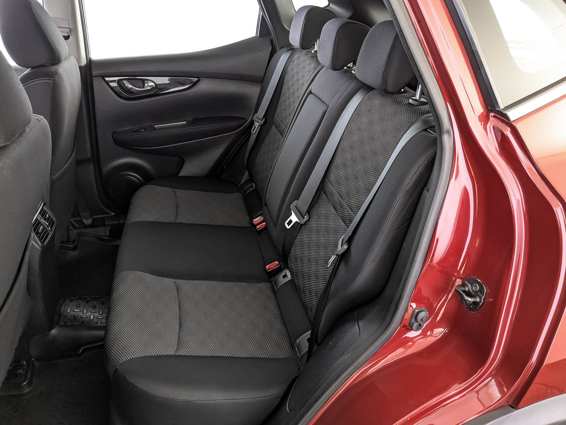 NISSAN Qashqai 1.20 (115 л.с), автомат, 2017, пробег 80 876 км