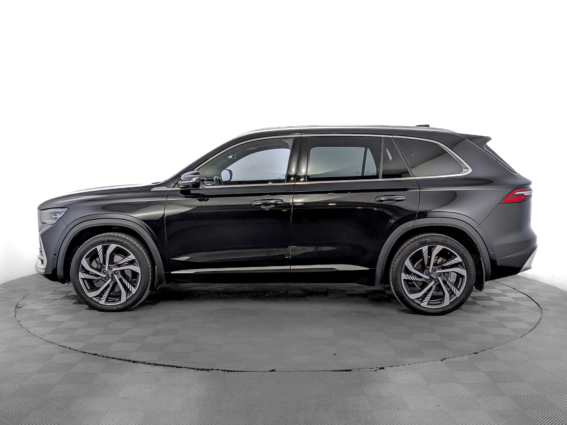 GEELY Monjaro 2.00 (238 л.с), автомат, 2023, пробег 49 262 км