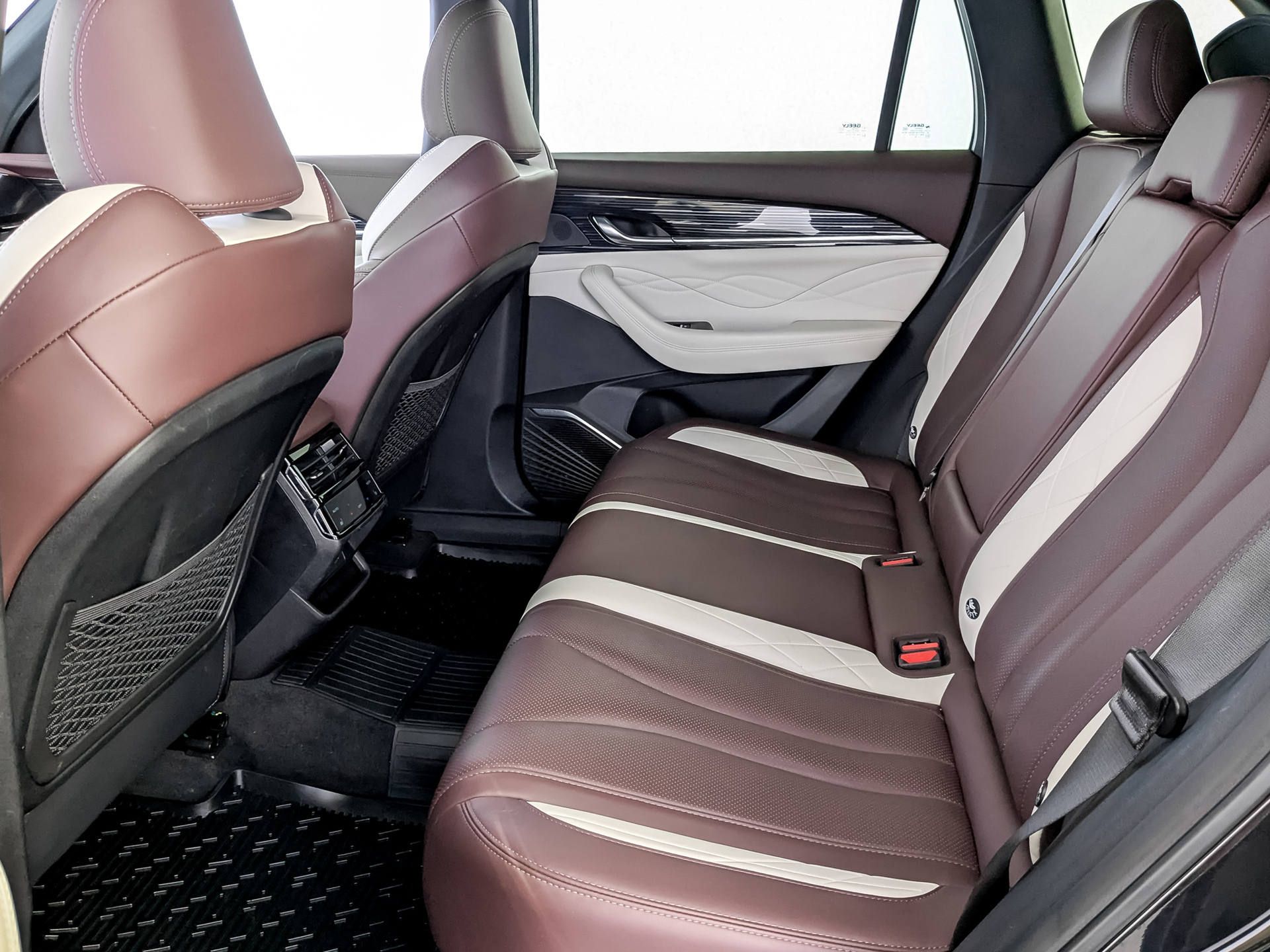 GEELY Monjaro 2.00 (238 л.с), автомат, 2023, пробег 49 262 км