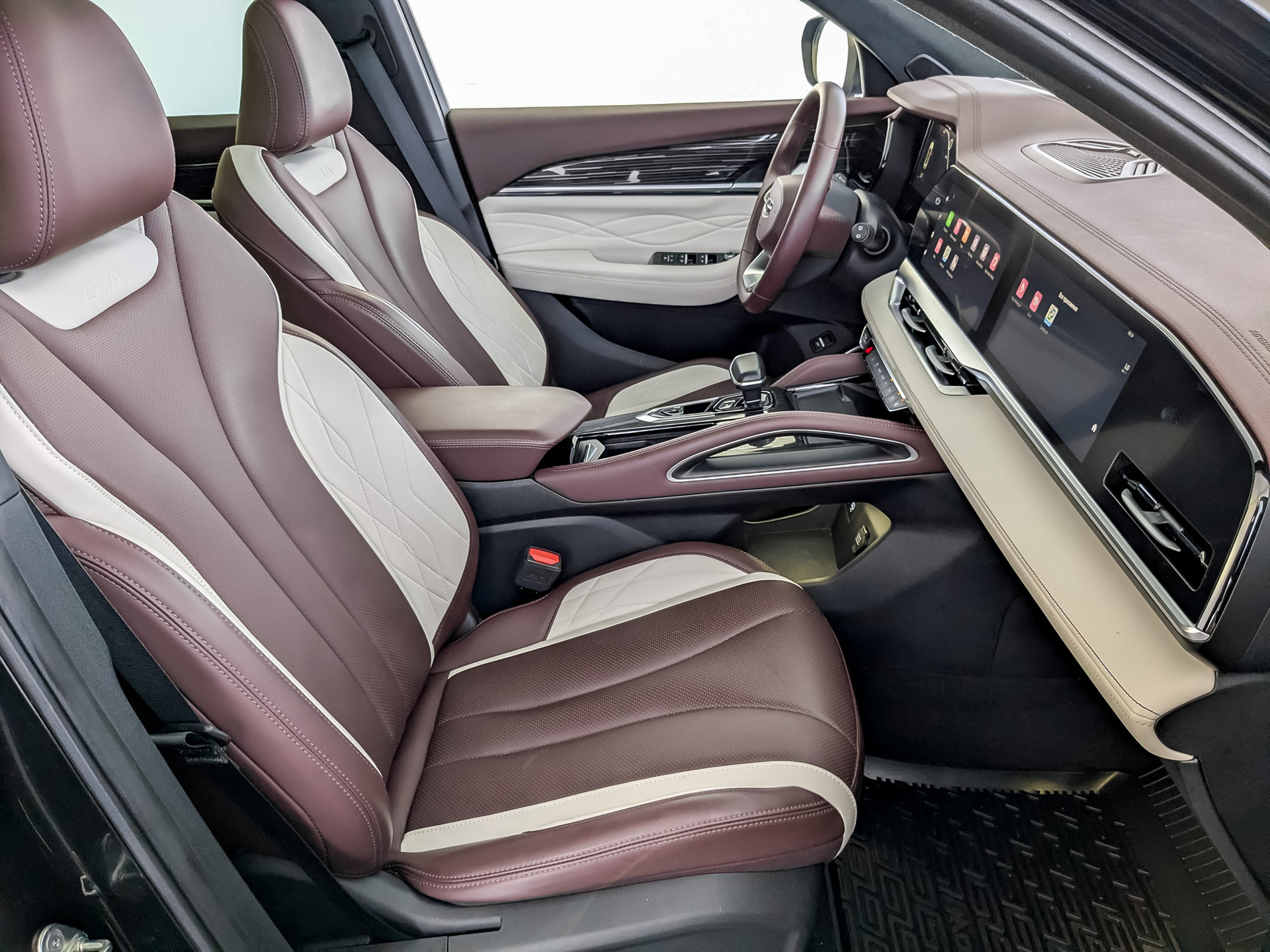 GEELY Monjaro 2.00 (238 л.с), автомат, 2023, пробег 49 262 км