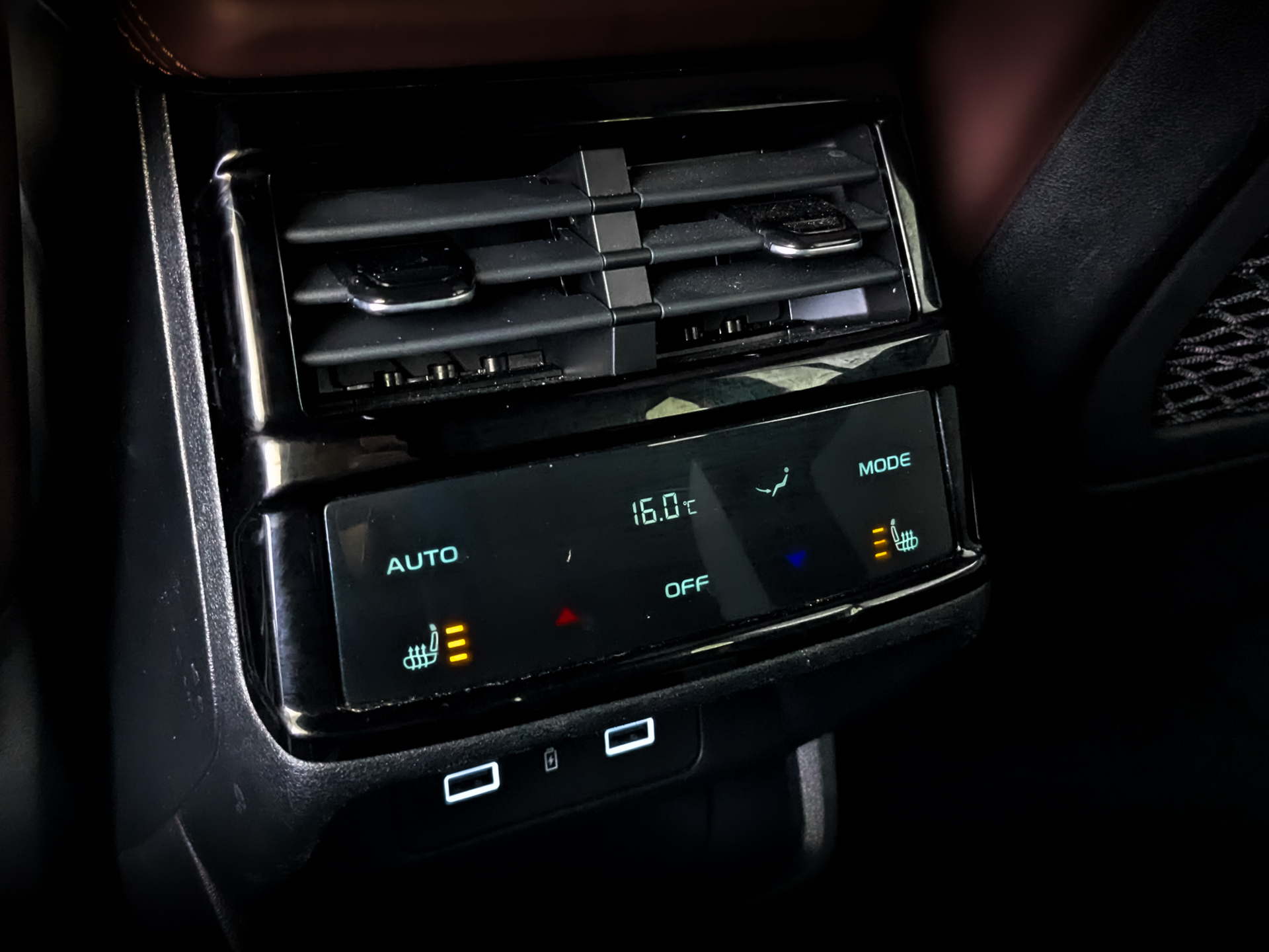 GEELY Monjaro 2.00 (238 л.с), автомат, 2023, пробег 49 262 км
