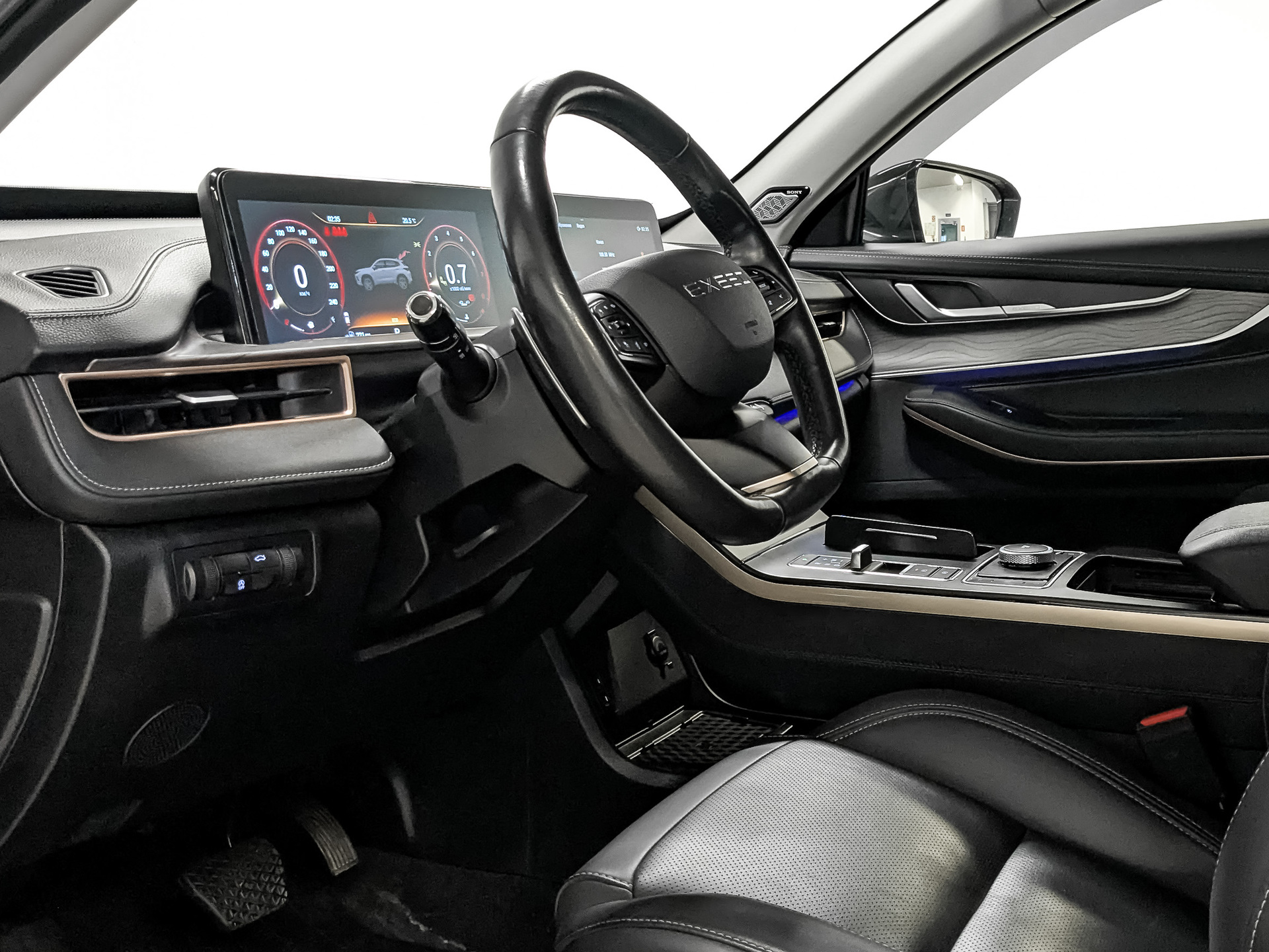EXEED LX 1.60 (150 л.с), автомат, 2023, пробег 92 131 км