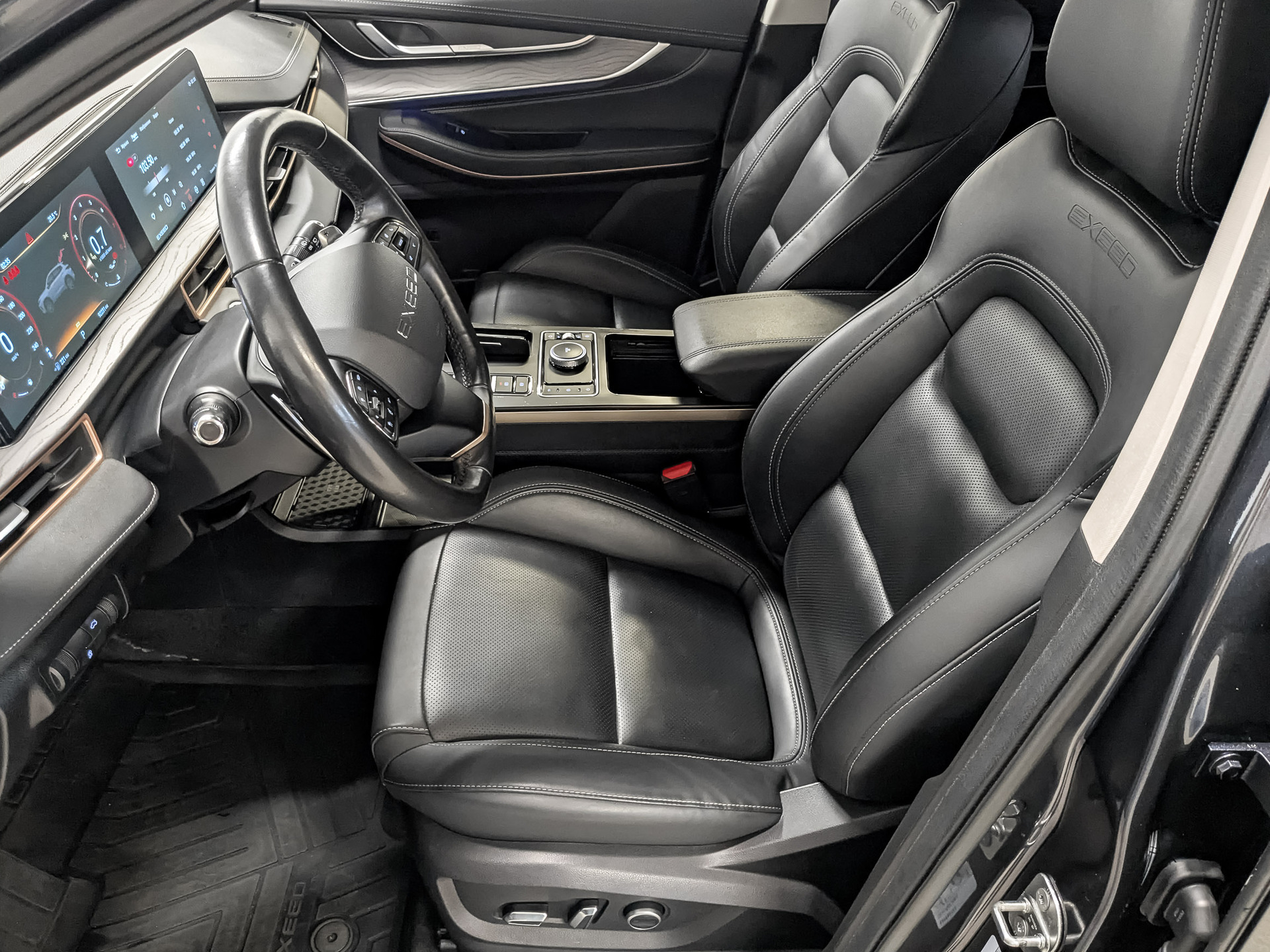 EXEED LX 1.60 (150 л.с), автомат, 2023, пробег 92 131 км