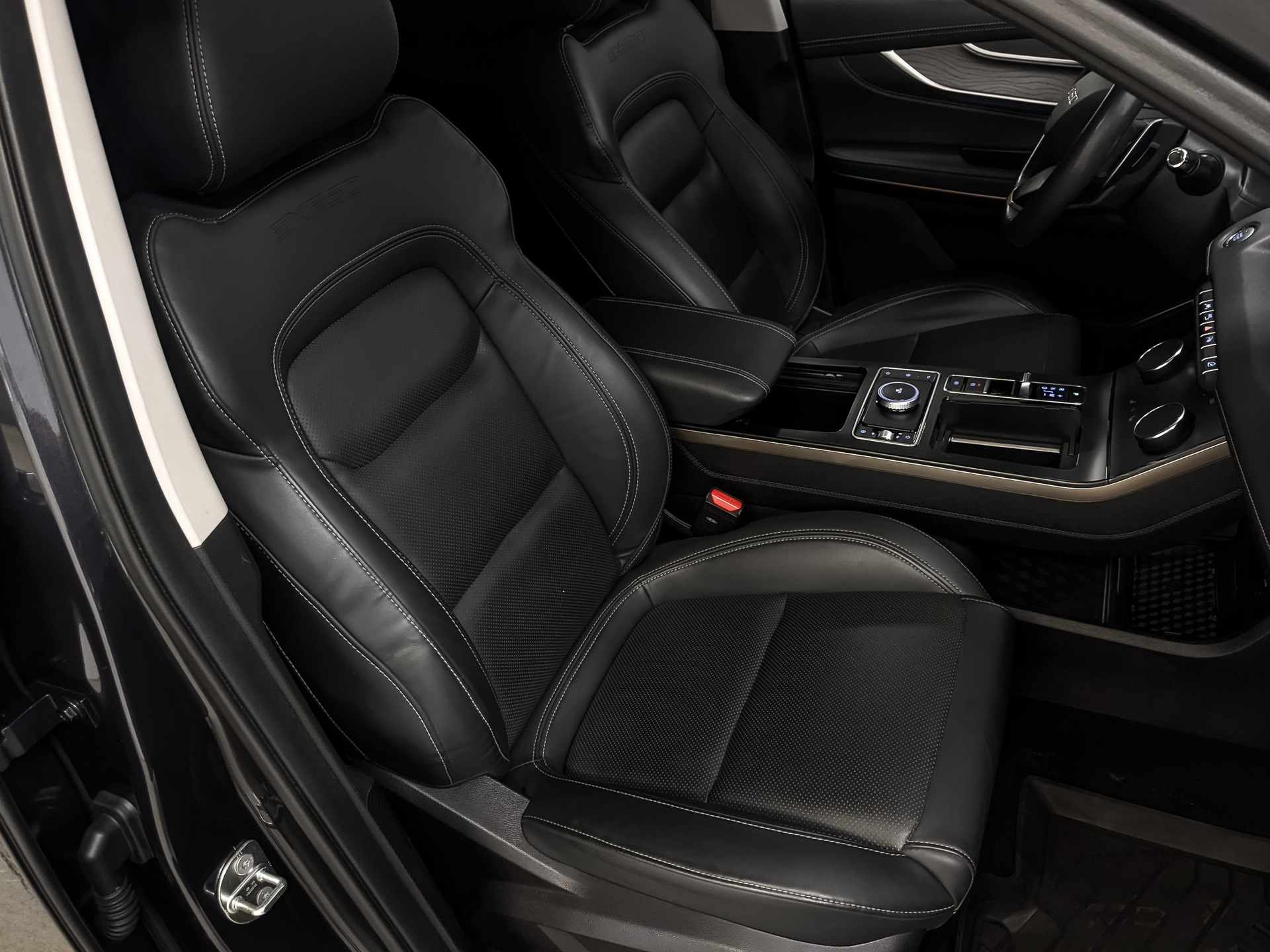 EXEED LX 1.60 (150 л.с), автомат, 2023, пробег 92 131 км