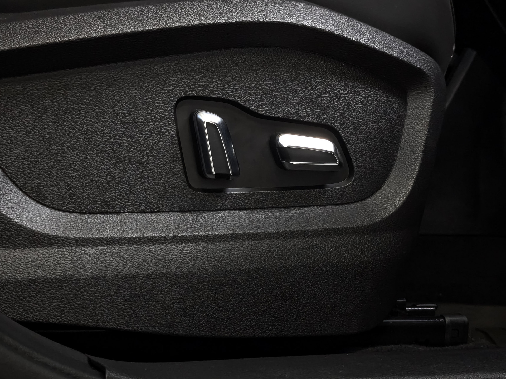 EXEED LX 1.60 (150 л.с), автомат, 2023, пробег 92 131 км