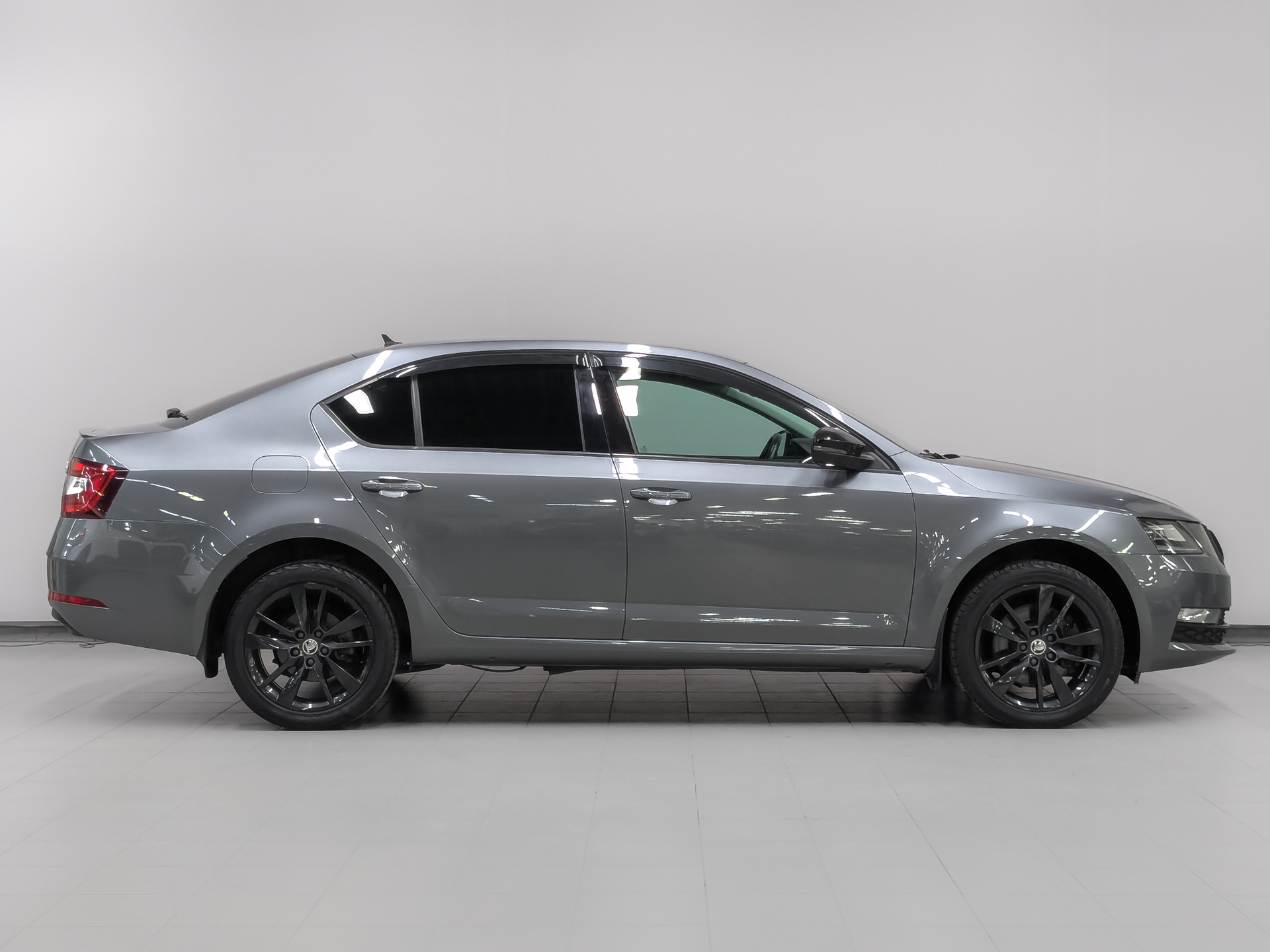 SKODA Octavia 1.80 (180 л.с), автомат, 2018, пробег 91 921 км