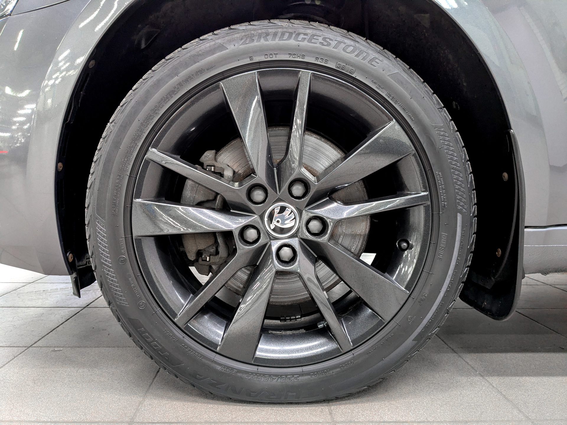 SKODA Octavia 1.80 (180 л.с), автомат, 2018, пробег 91 921 км