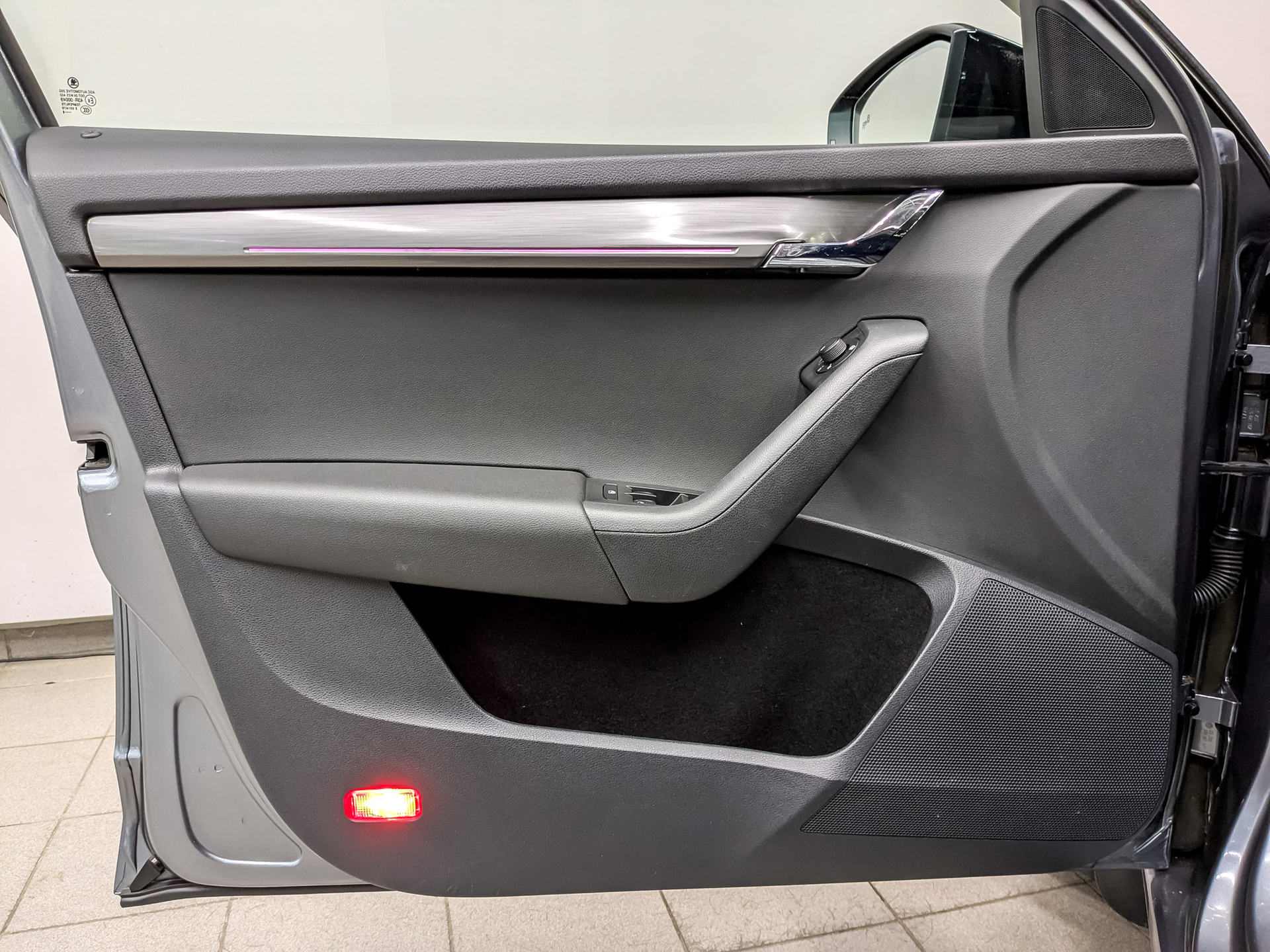 SKODA Octavia 1.80 (180 л.с), автомат, 2018, пробег 91 921 км