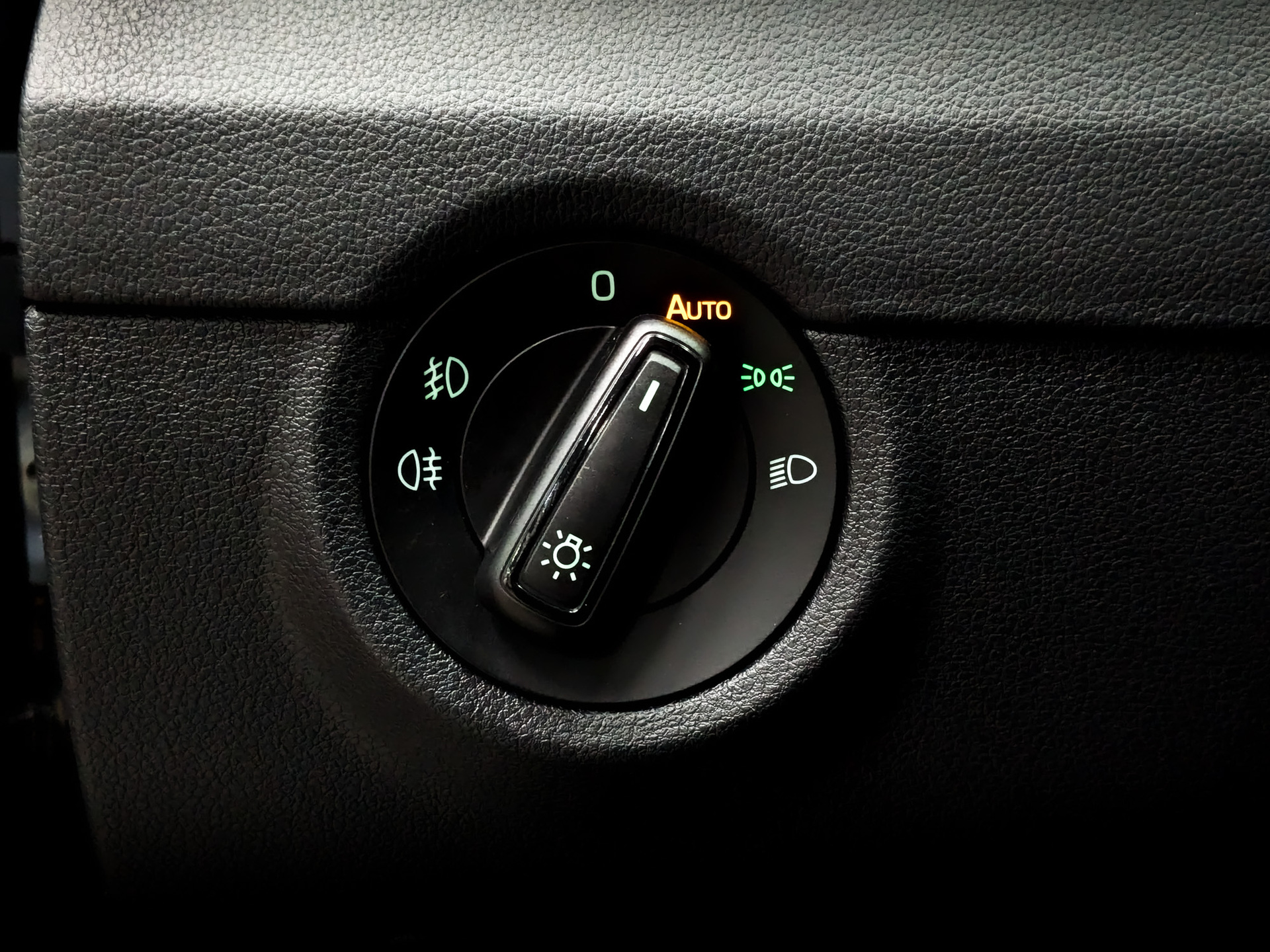 SKODA Octavia 1.80 (180 л.с), автомат, 2018, пробег 91 921 км