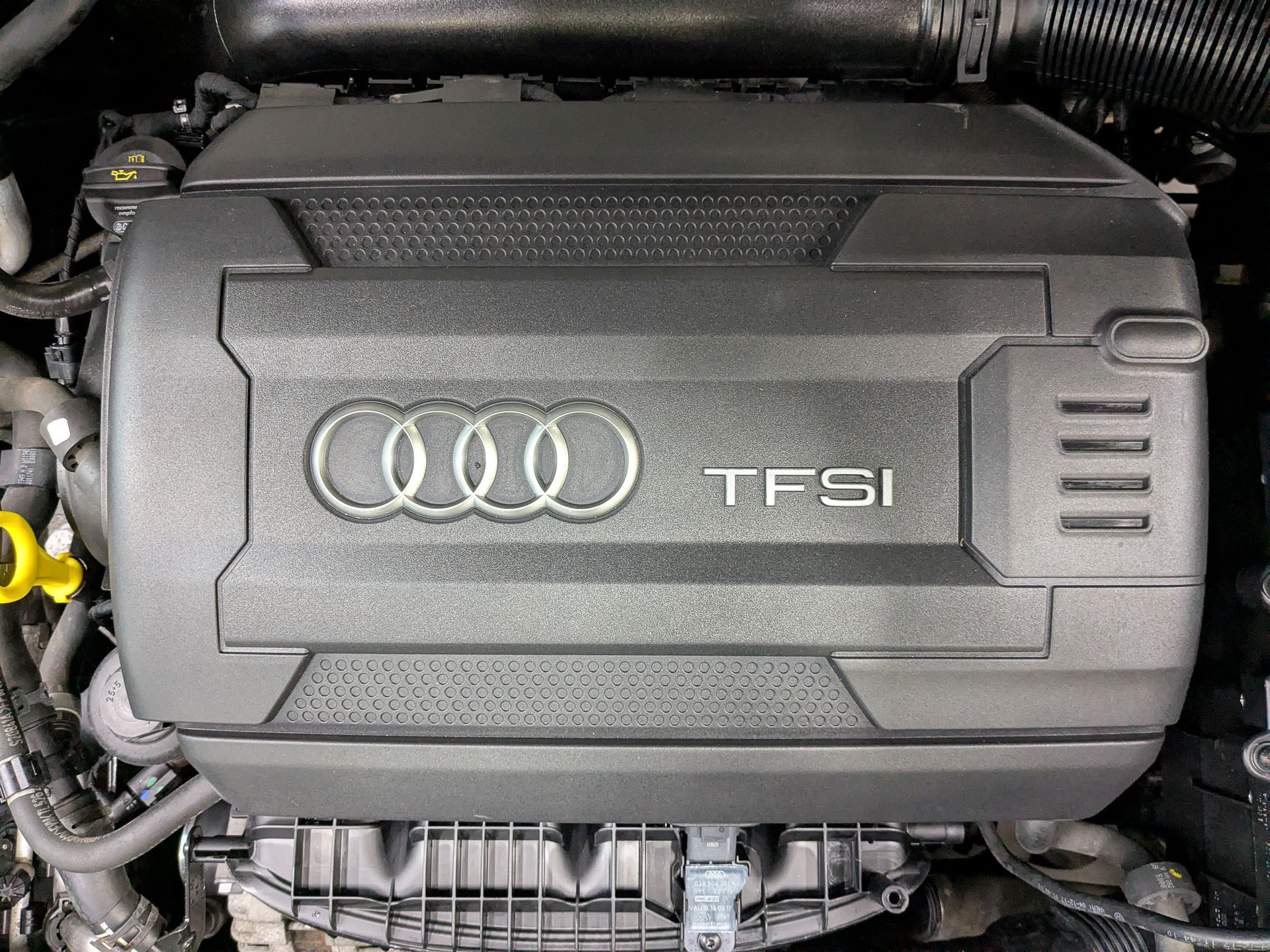 AUDI Q3 2.00 (180 л.с), автомат, 2017, пробег 76 827 км
