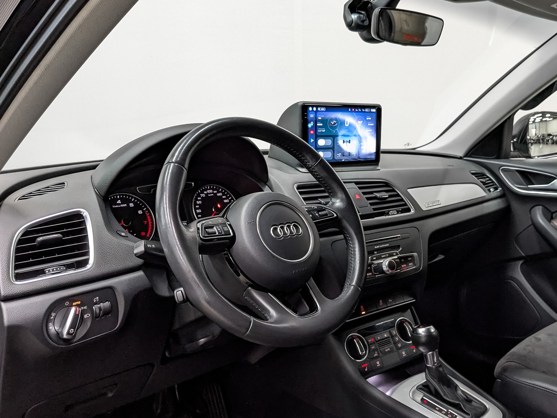 AUDI Q3 2.00 (180 л.с), автомат, 2017, пробег 76 827 км
