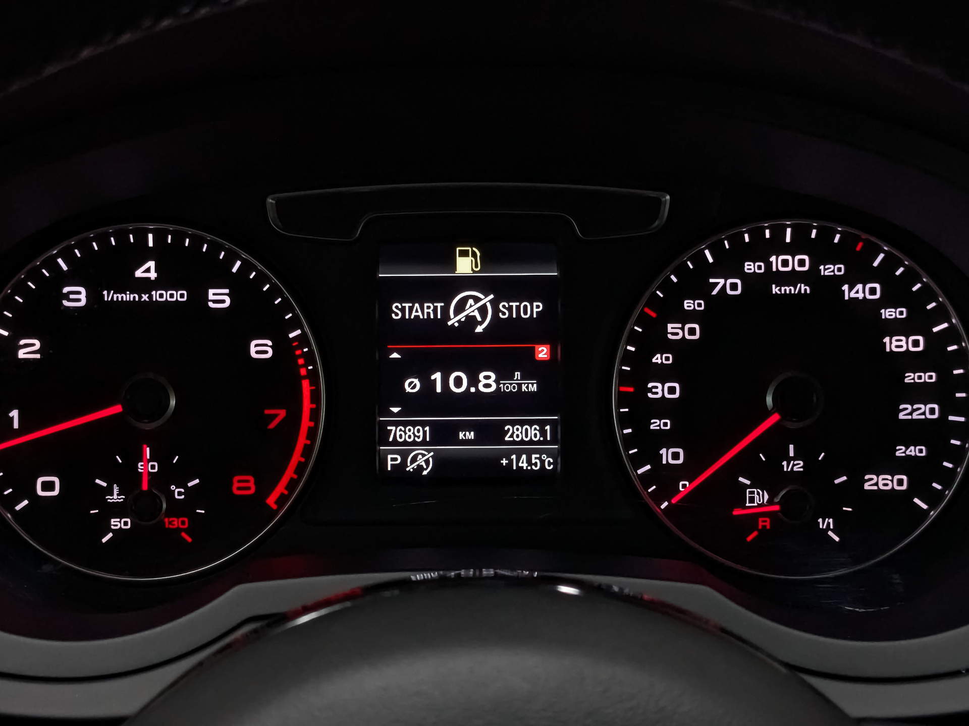 AUDI Q3 2.00 (180 л.с), автомат, 2017, пробег 76 827 км