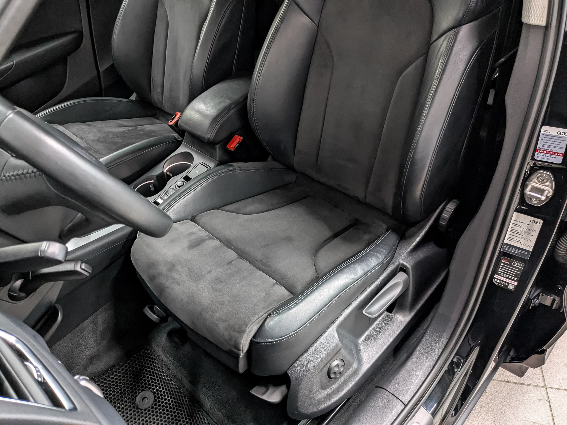 AUDI Q3 2.00 (180 л.с), автомат, 2017, пробег 76 827 км