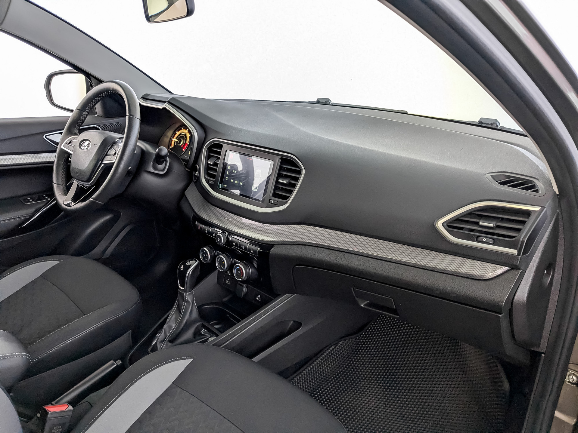 LADA Vesta 1.80 (122 л.с), автомат, 2024, пробег 87 202 км