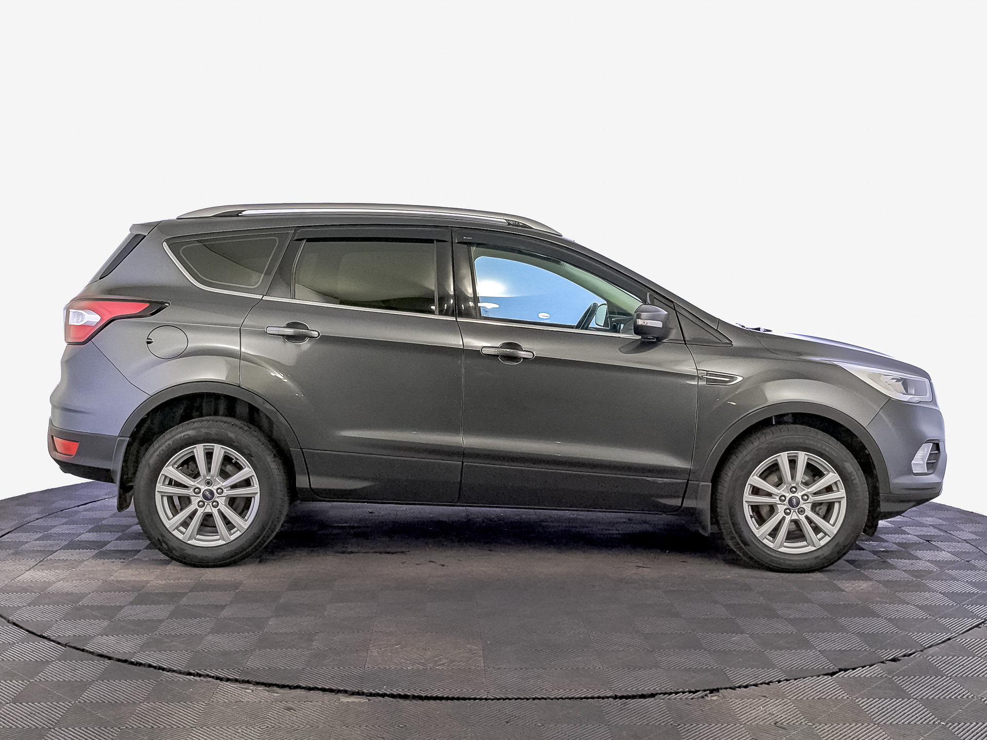 FORD Kuga 2.50 (150 л.с), автомат, 2018, пробег 186 959 км