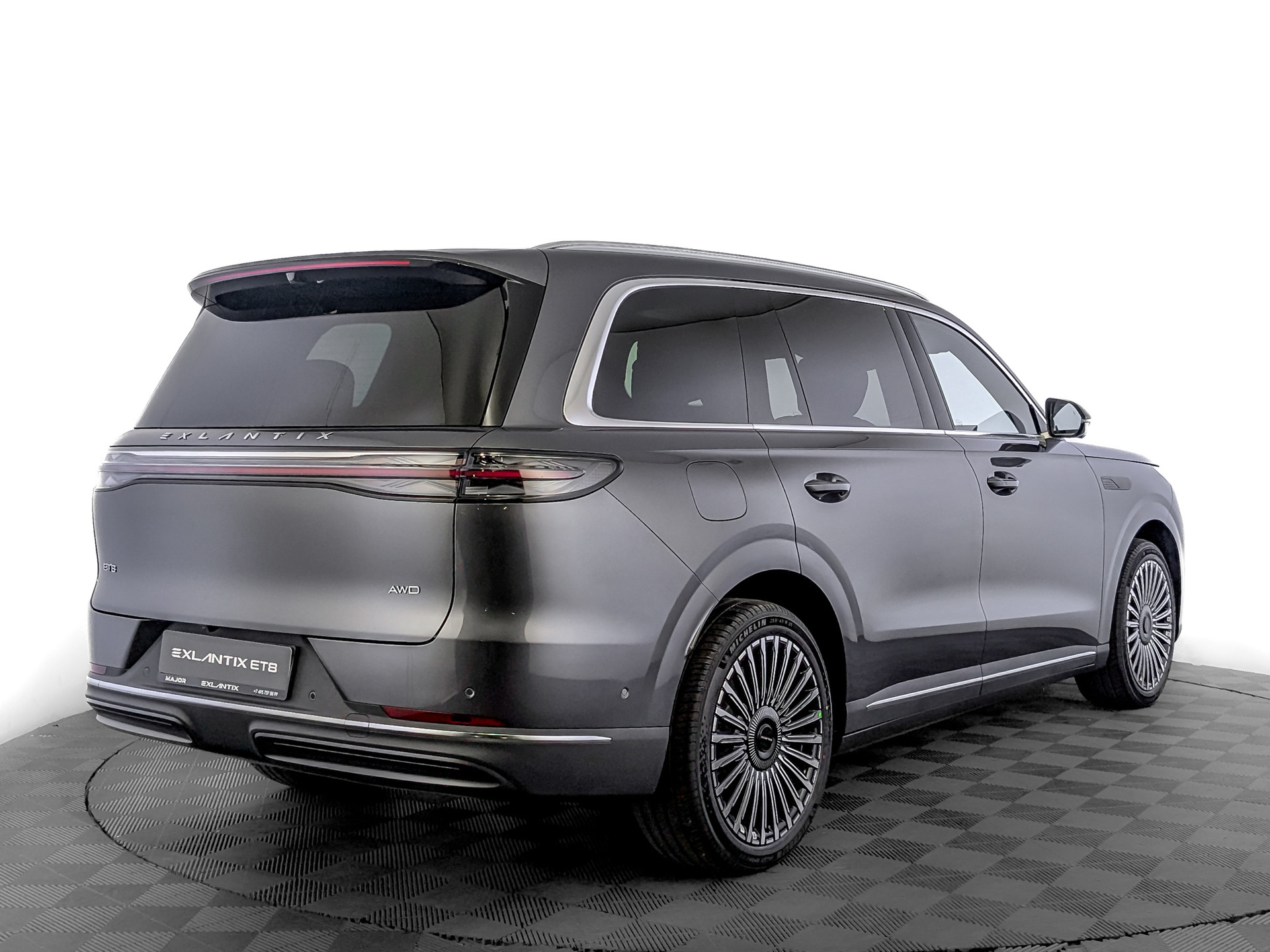 Фото Exlantix ET8 Топ 1.5ELH/190 40кВт 4WD