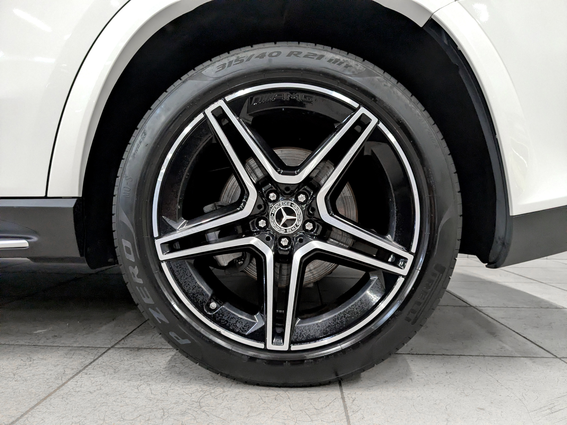 MERCEDES-BENZ GLS 3.00 (367 л.с), автомат, 2020, пробег 52 100 км
