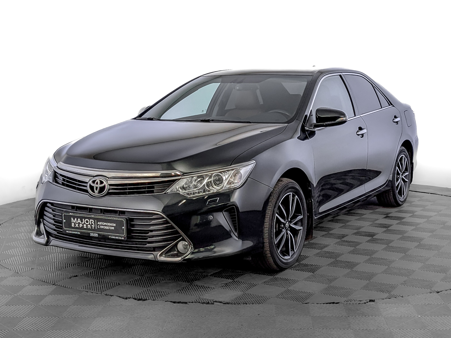 TOYOTA Camry 2.50 (181 л.с), автомат, 2017, пробег 52 500 км