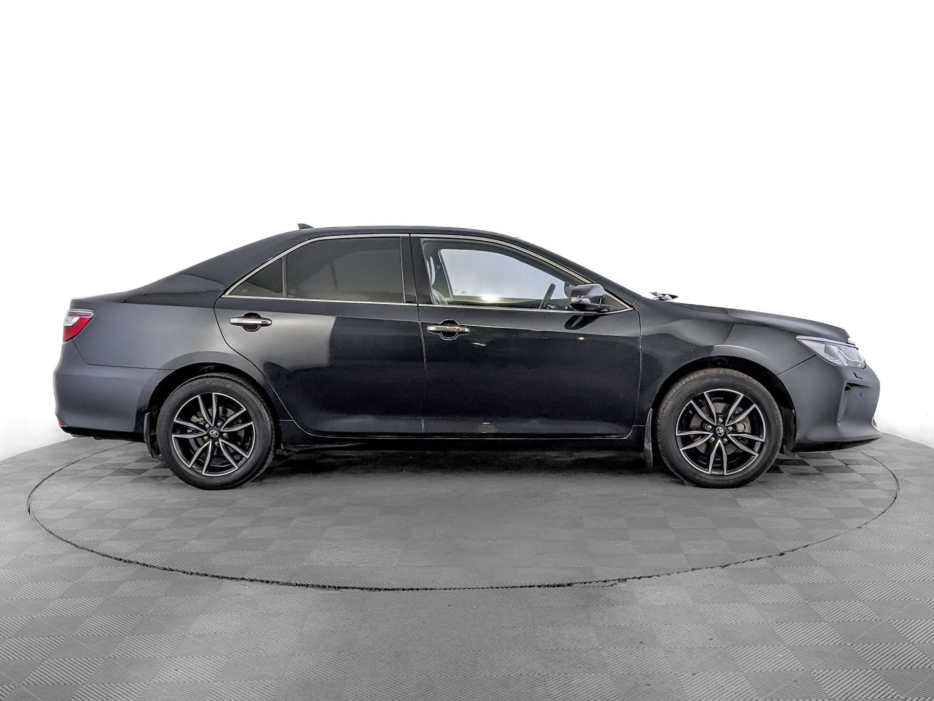 TOYOTA Camry 2.50 (181 л.с), автомат, 2017, пробег 52 500 км