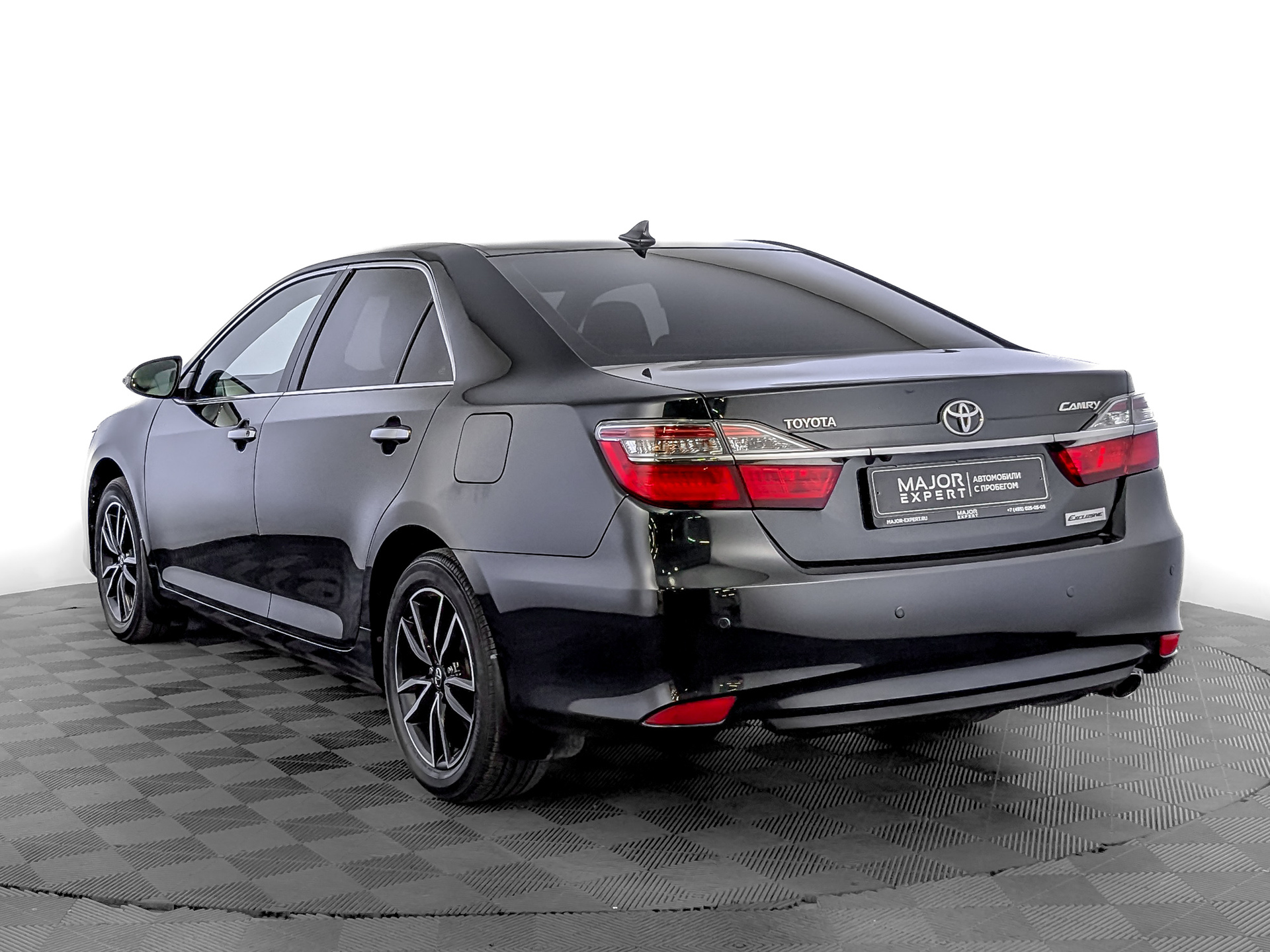 TOYOTA Camry 2.50 (181 л.с), автомат, 2017, пробег 52 500 км
