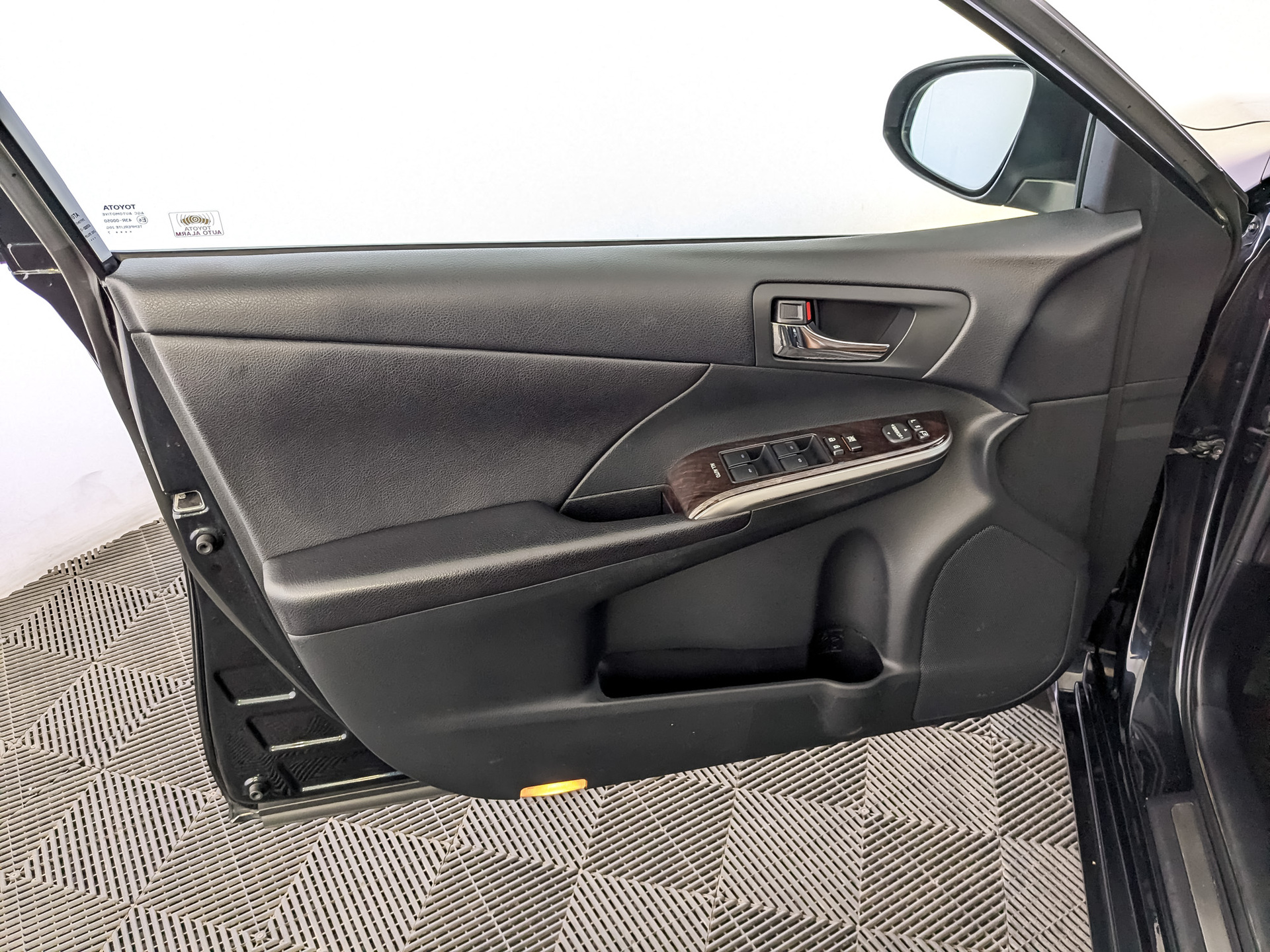 TOYOTA Camry 2.50 (181 л.с), автомат, 2017, пробег 52 500 км