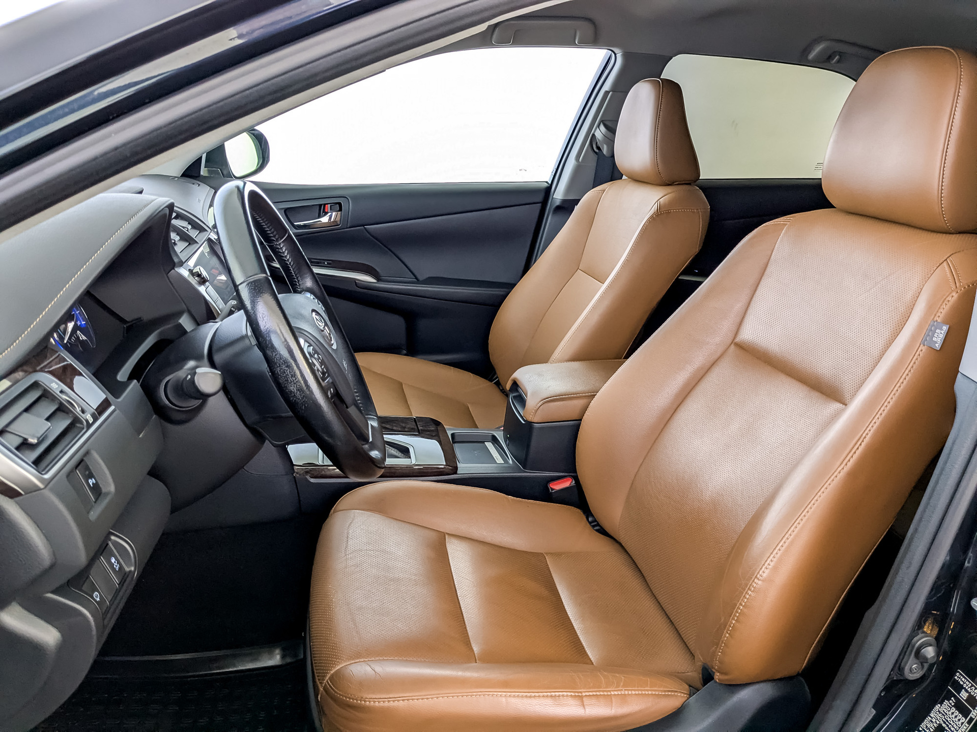 TOYOTA Camry 2.50 (181 л.с), автомат, 2017, пробег 52 500 км