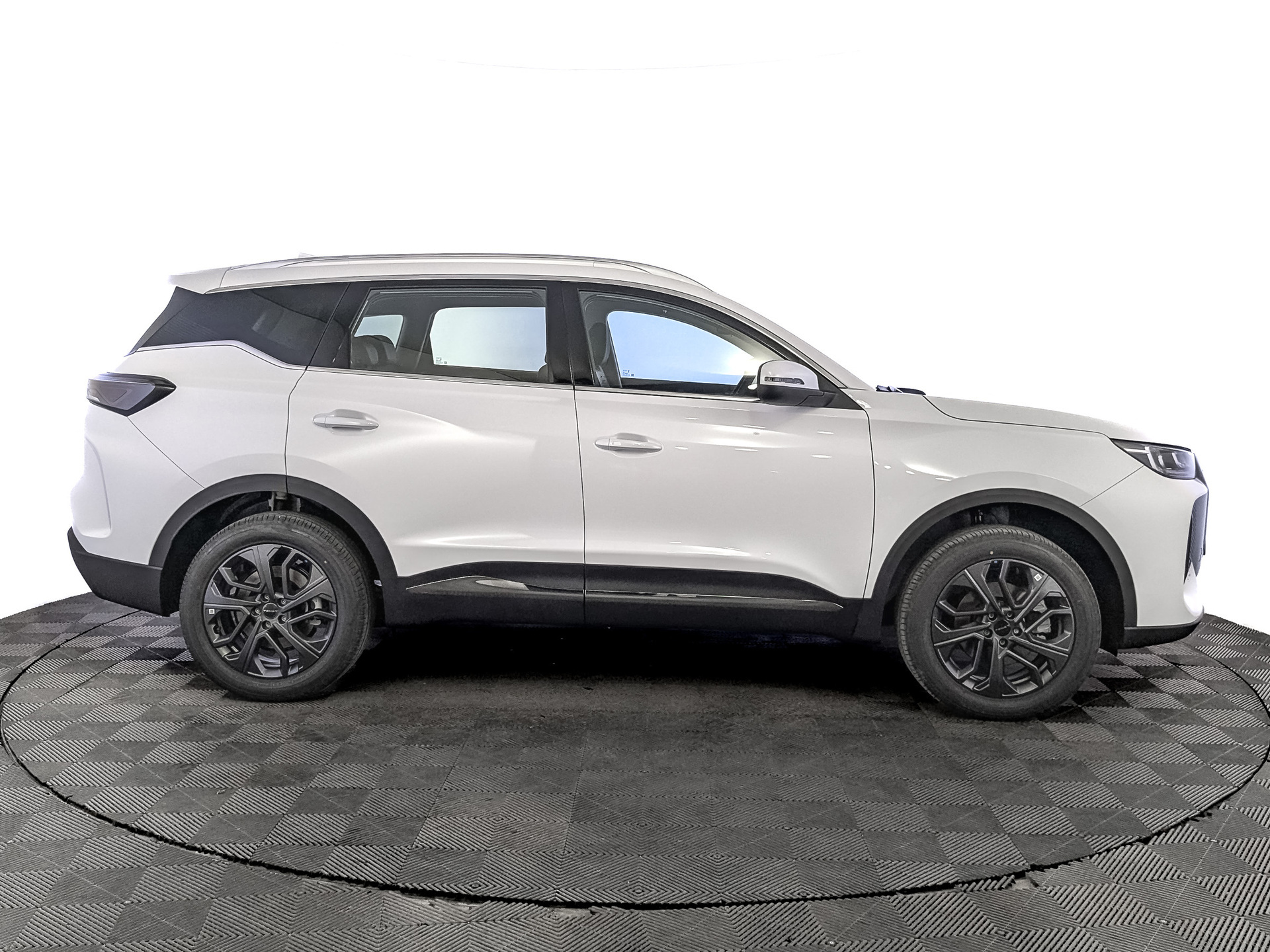 Фото Tenet T7 Актив 1.6T/150 7RT 2WD