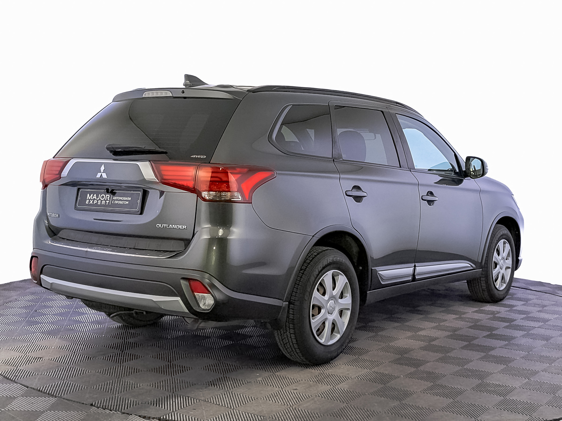 MITSUBISHI Outlander 2.00 (146 л.с), автомат, 2018, пробег 156 155 км
