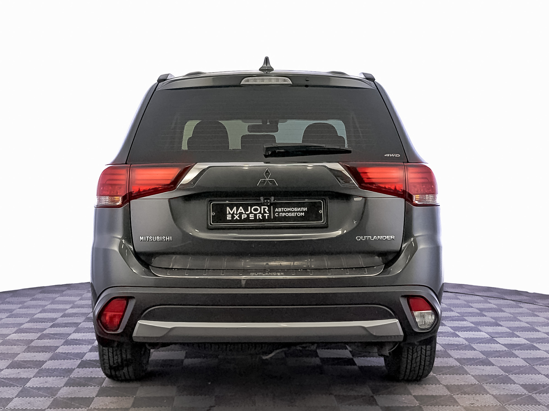 MITSUBISHI Outlander 2.00 (146 л.с), автомат, 2018, пробег 156 155 км