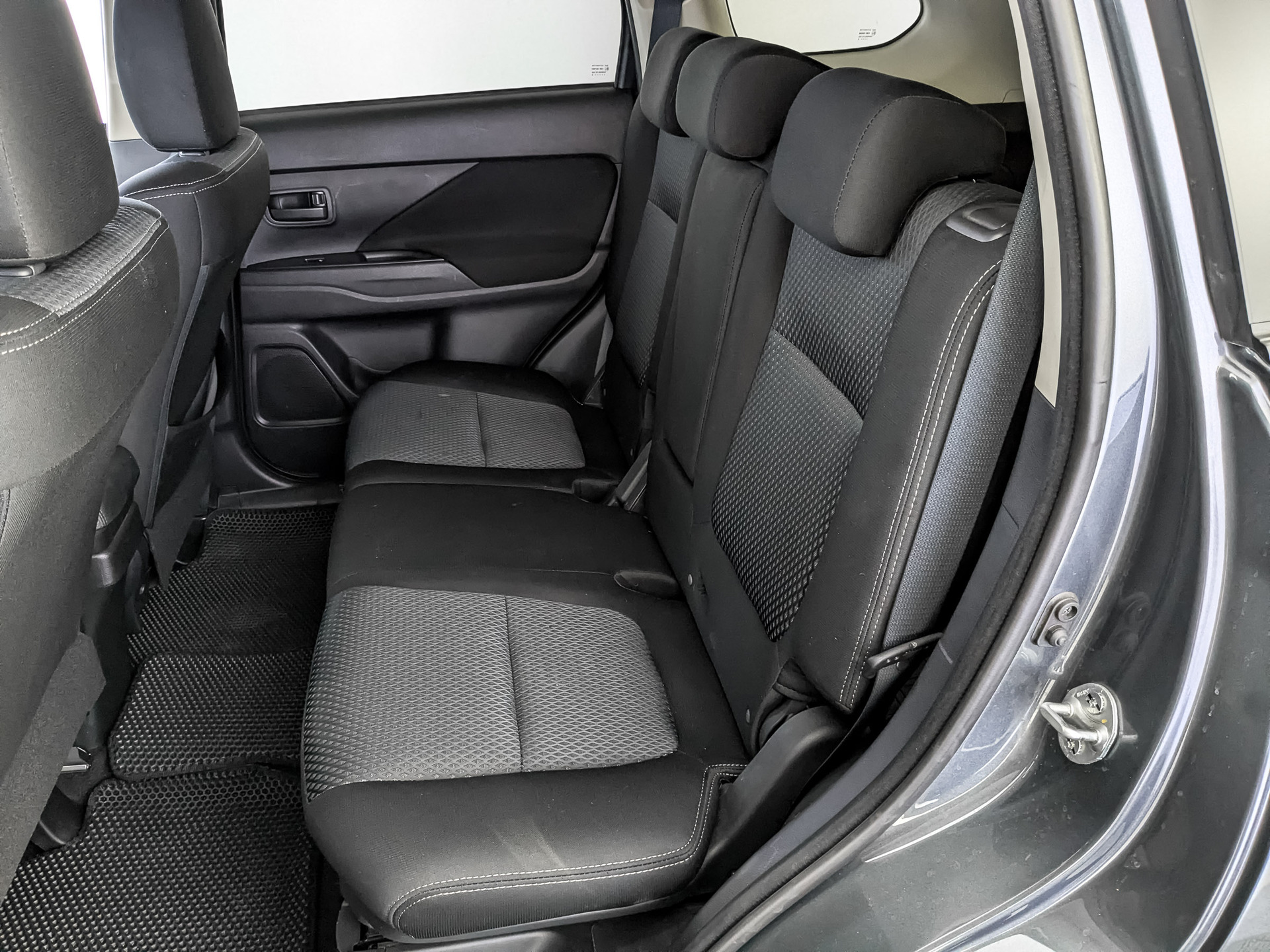 MITSUBISHI Outlander 2.00 (146 л.с), автомат, 2018, пробег 156 155 км