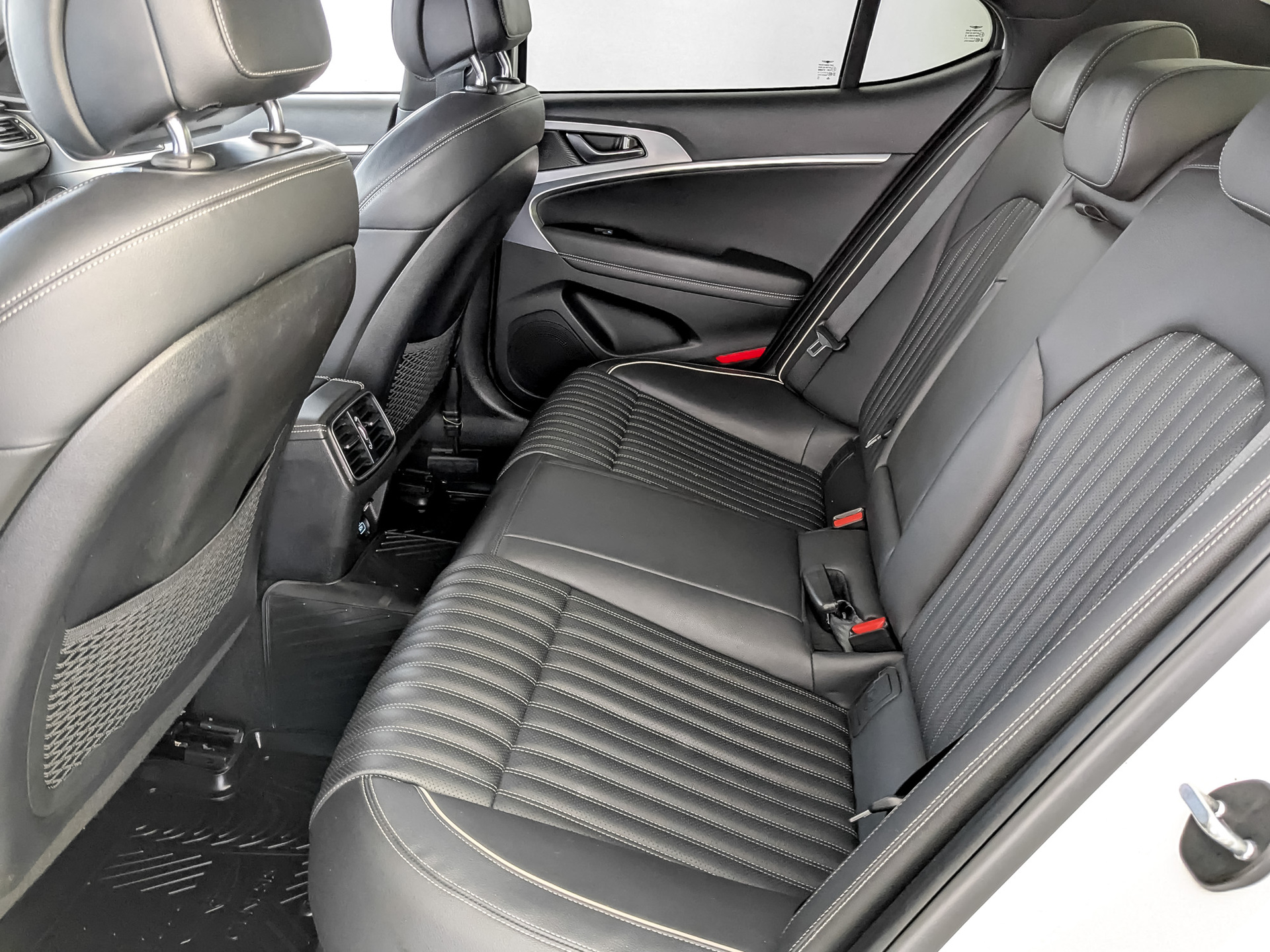 GENESIS G70 2.00 (247 л.с), автомат, 2021, пробег 124 724 км