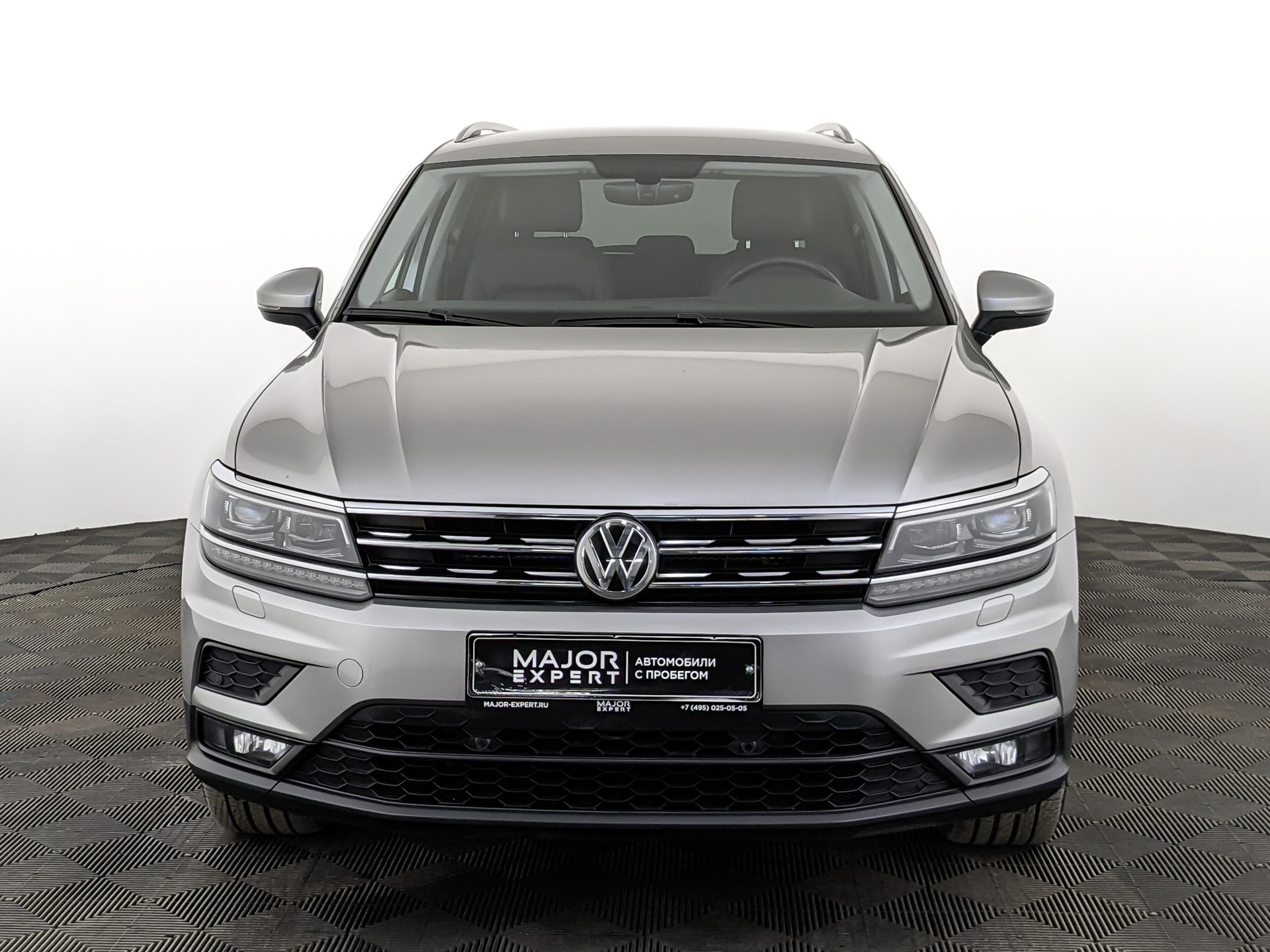 VOLKSWAGEN Tiguan 2.00 (180 л.с), автомат, 2018, пробег 62 715 км