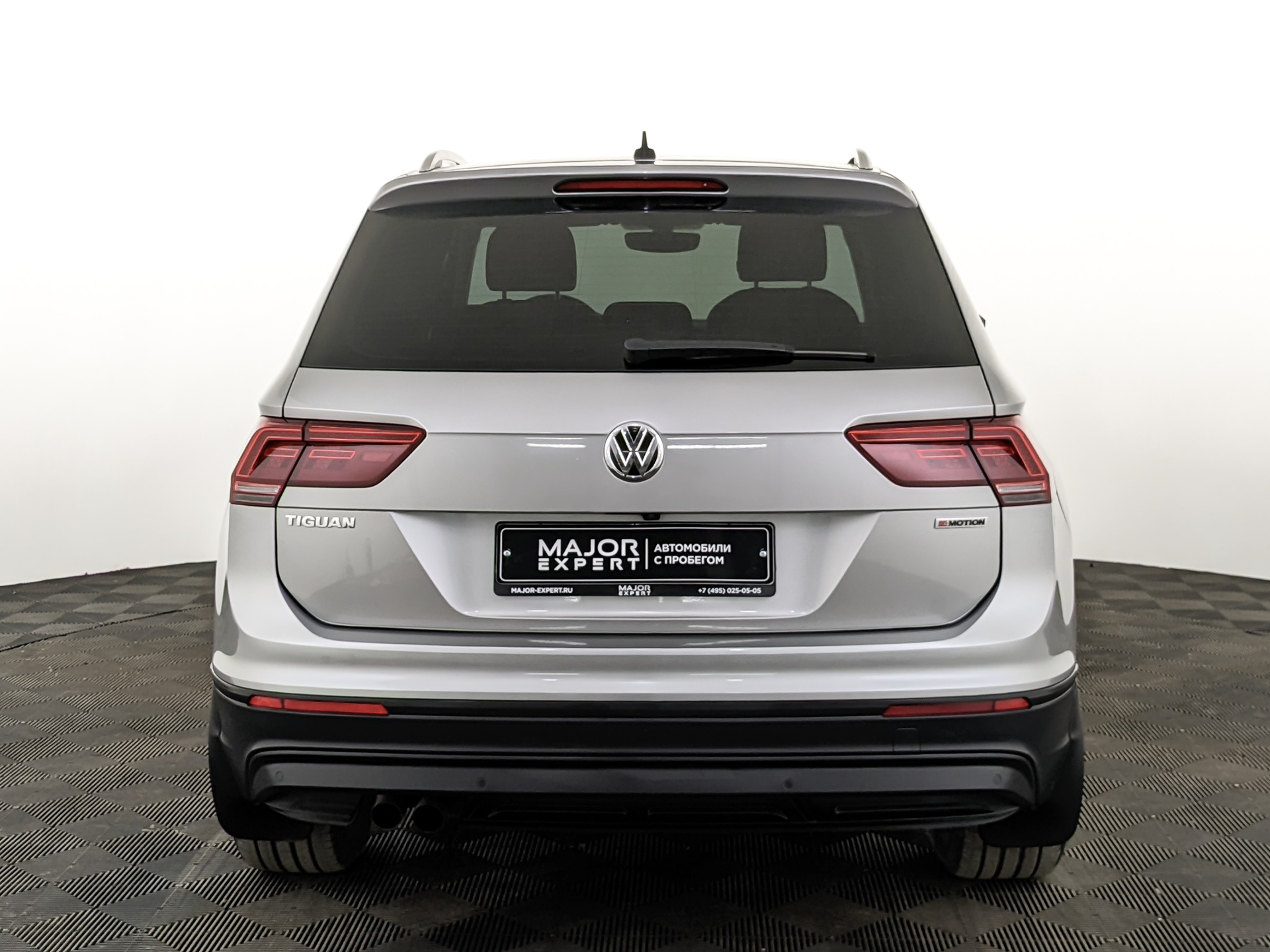 VOLKSWAGEN Tiguan 2.00 (180 л.с), автомат, 2018, пробег 62 715 км