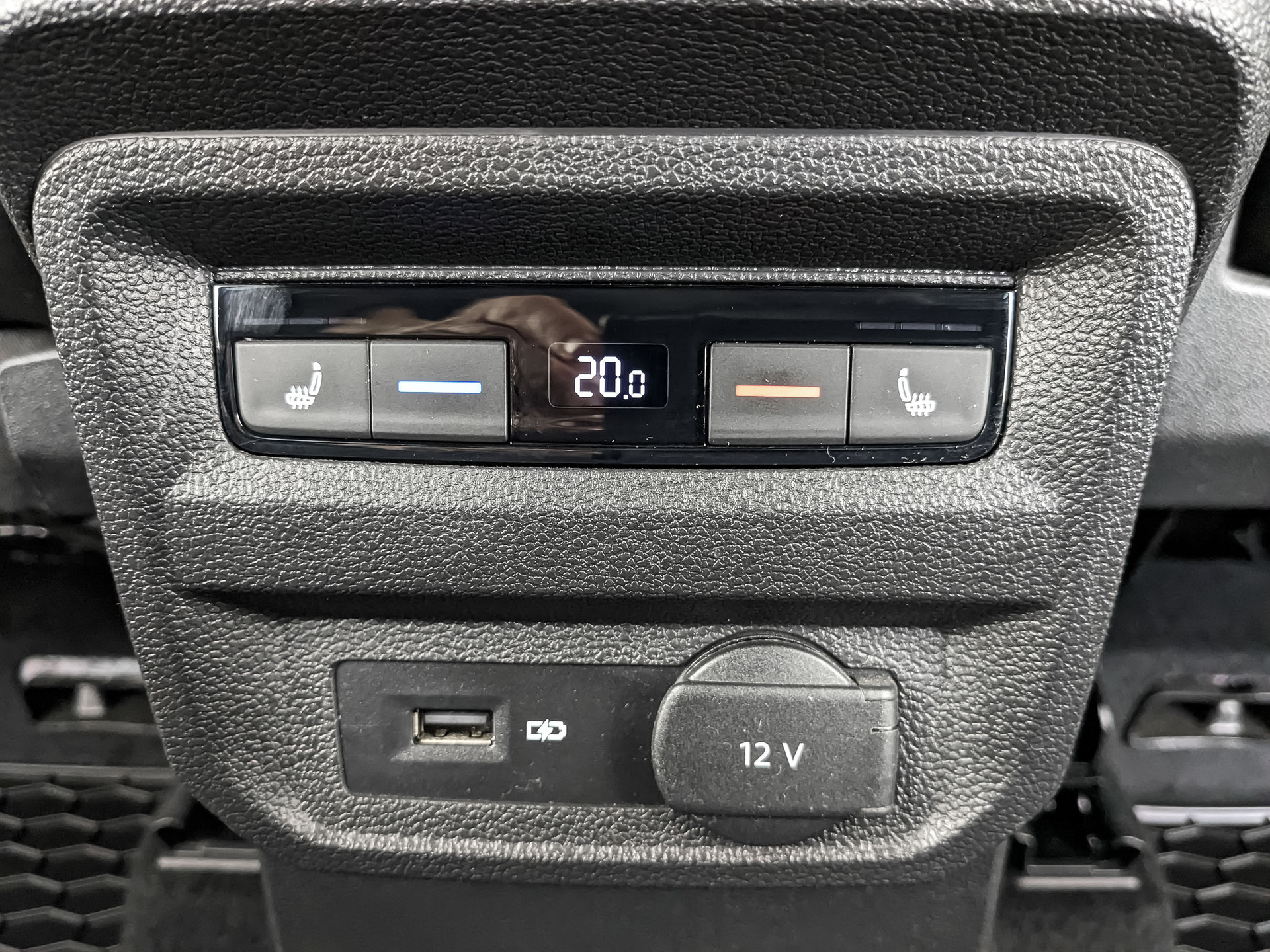 VOLKSWAGEN Tiguan 2.00 (180 л.с), автомат, 2018, пробег 62 715 км