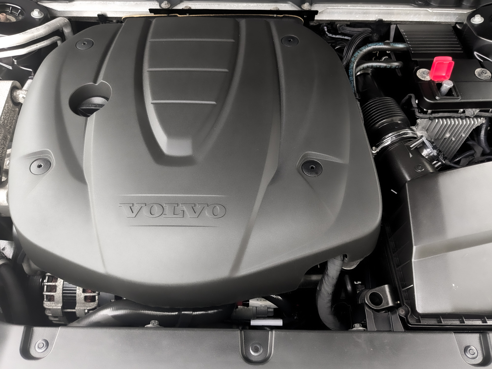 VOLVO XC60 2.00 (190 л.с), автомат, 2020, пробег 119 678 км