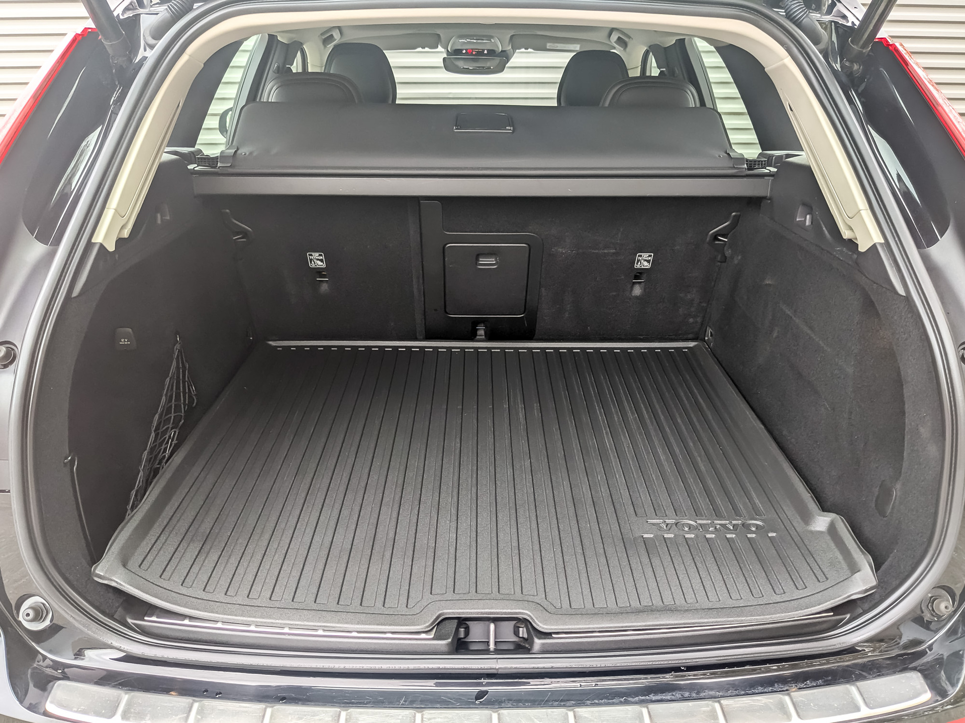 VOLVO XC60 2.00 (190 л.с), автомат, 2020, пробег 119 678 км