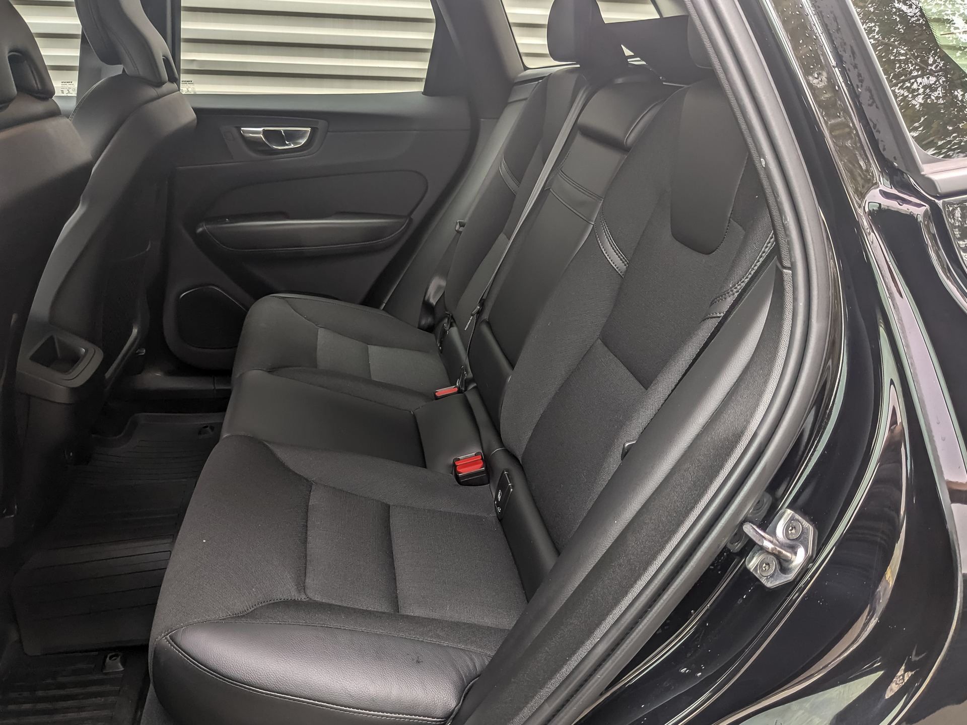 VOLVO XC60 2.00 (190 л.с), автомат, 2020, пробег 119 678 км