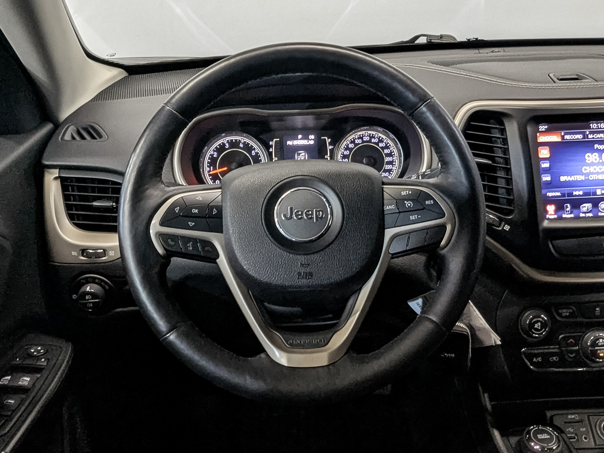 JEEP Cherokee 2.40 (177 л.с), автомат, 2014, пробег 113 676 км