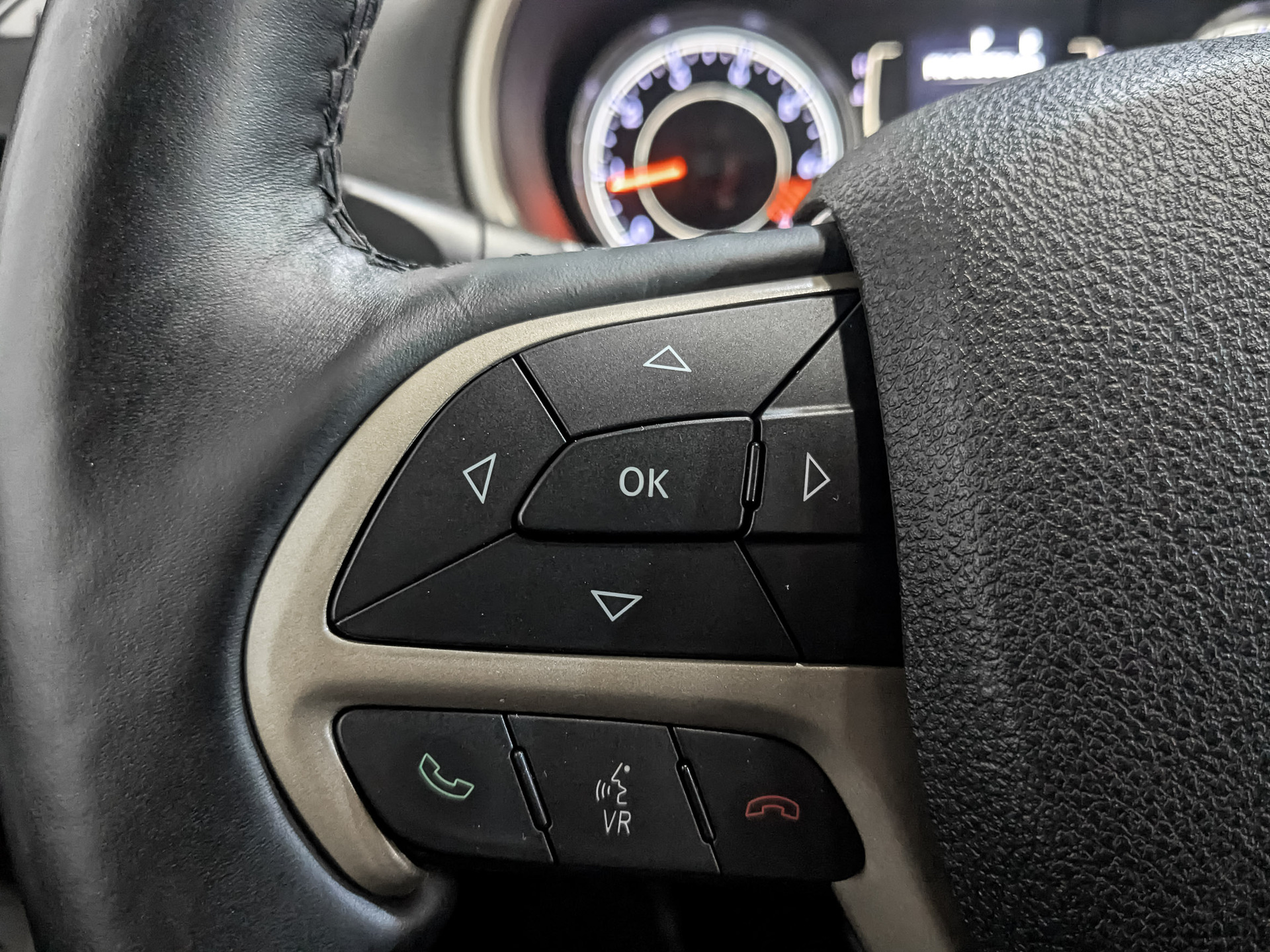 JEEP Cherokee 2.40 (177 л.с), автомат, 2014, пробег 113 676 км