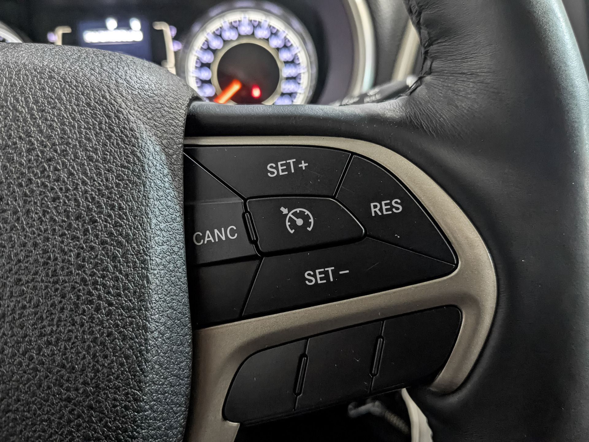 JEEP Cherokee 2.40 (177 л.с), автомат, 2014, пробег 113 676 км