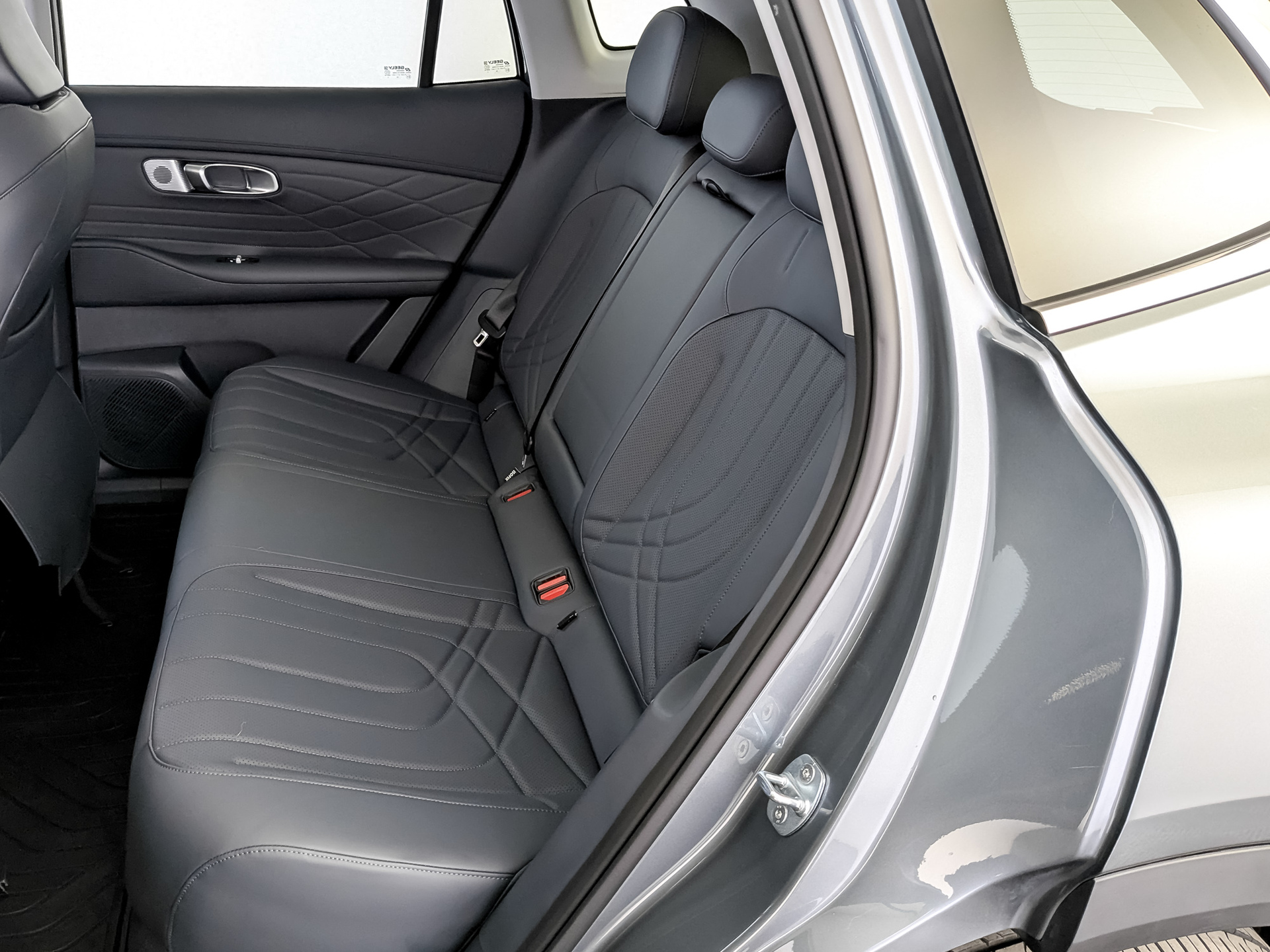 GEELY EX5 EM 1.50 (167 л.с), автомат, 2026, пробег 5 284 км