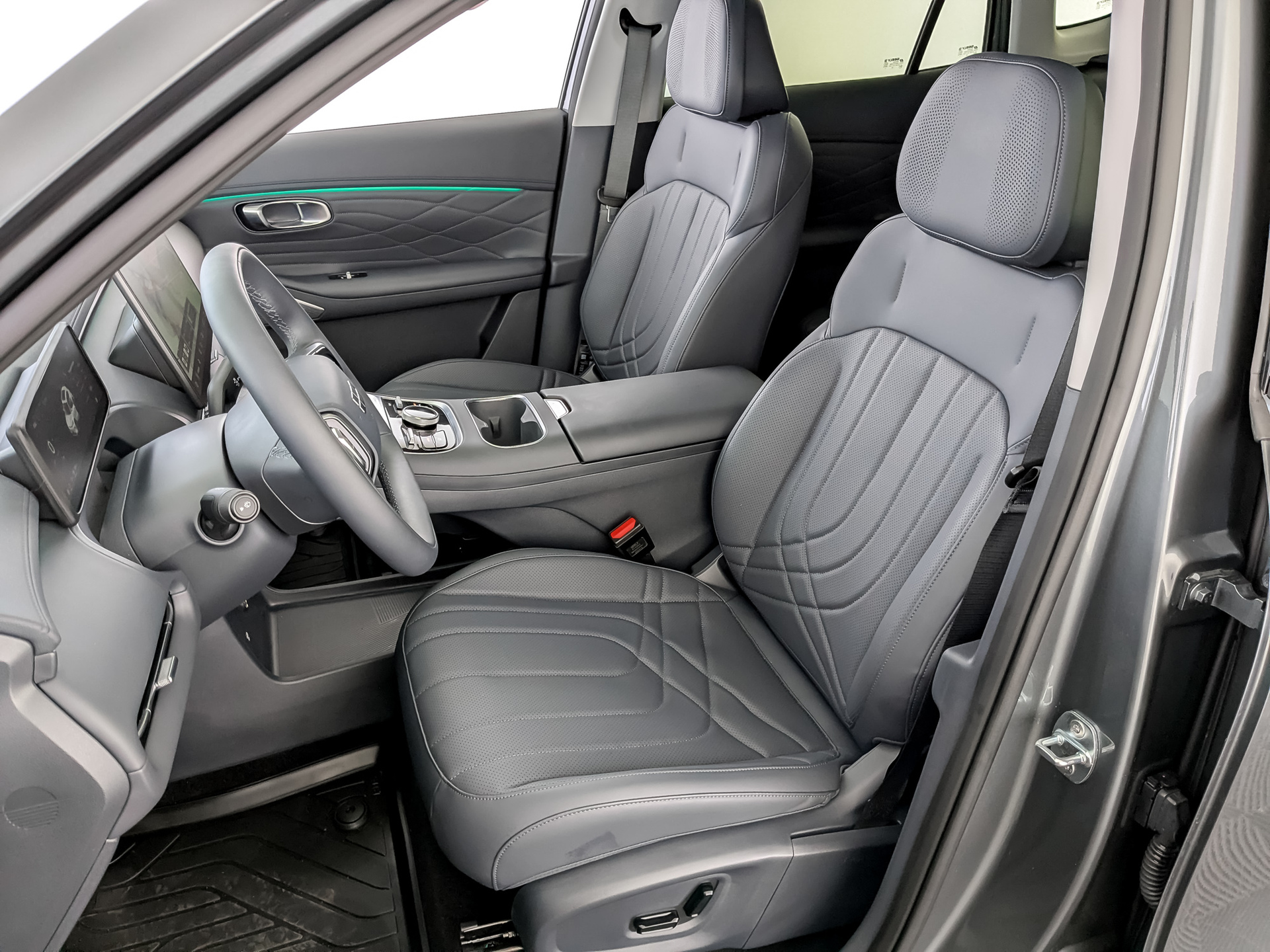 GEELY EX5 EM 1.50 (167 л.с), автомат, 2026, пробег 5 284 км