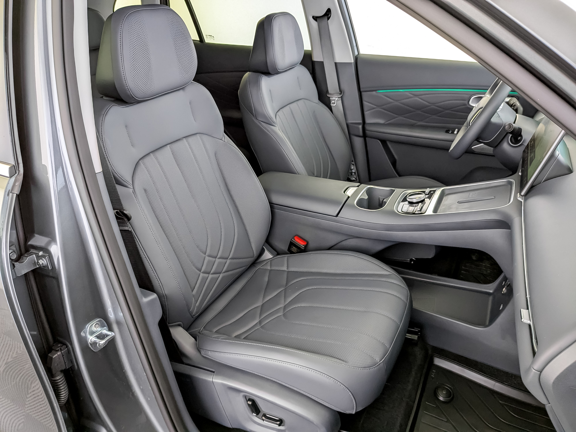 GEELY EX5 EM 1.50 (167 л.с), автомат, 2026, пробег 5 284 км